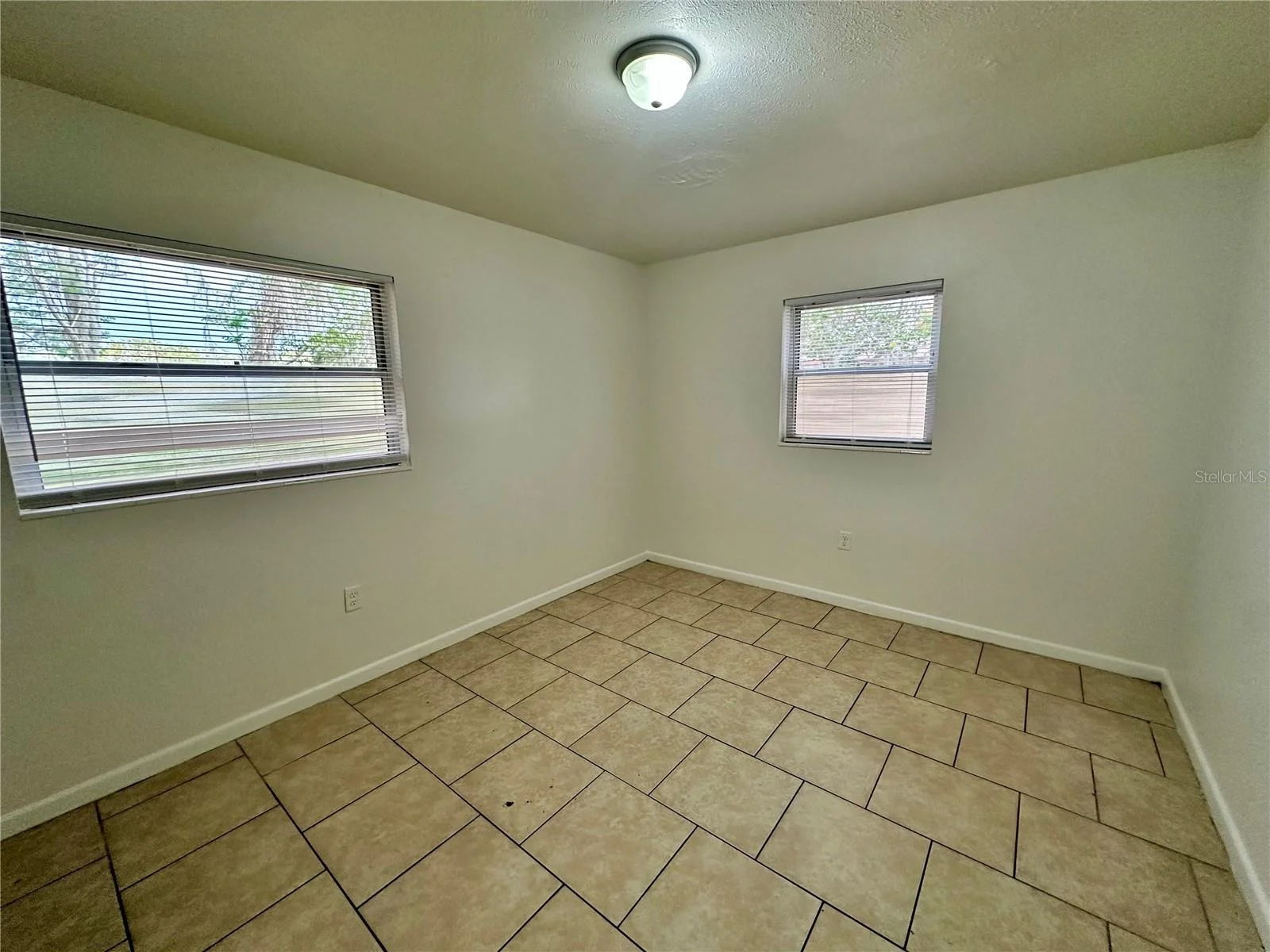 1317 CAMBRIDGE DR, LEESBURG, FL — photo 27