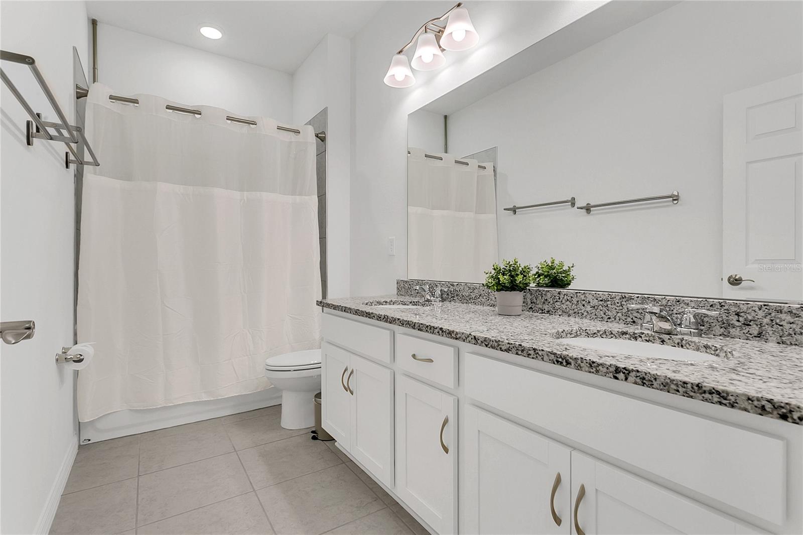 1580 BLUE LAGOON CIR, MASCOTTE, FL — photo 34
