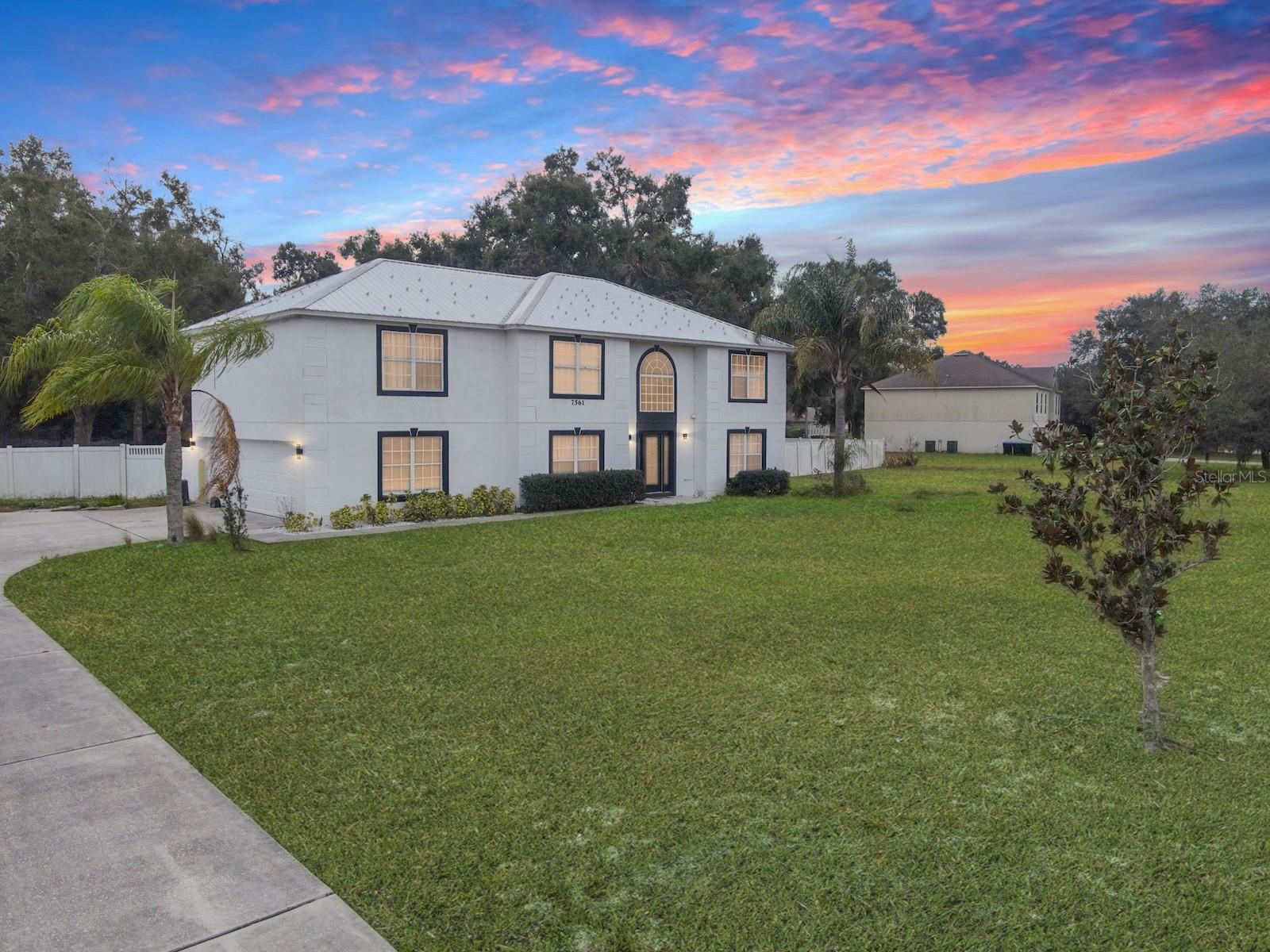 7561 LAKE ANDREA CIR, MOUNT DORA, FL