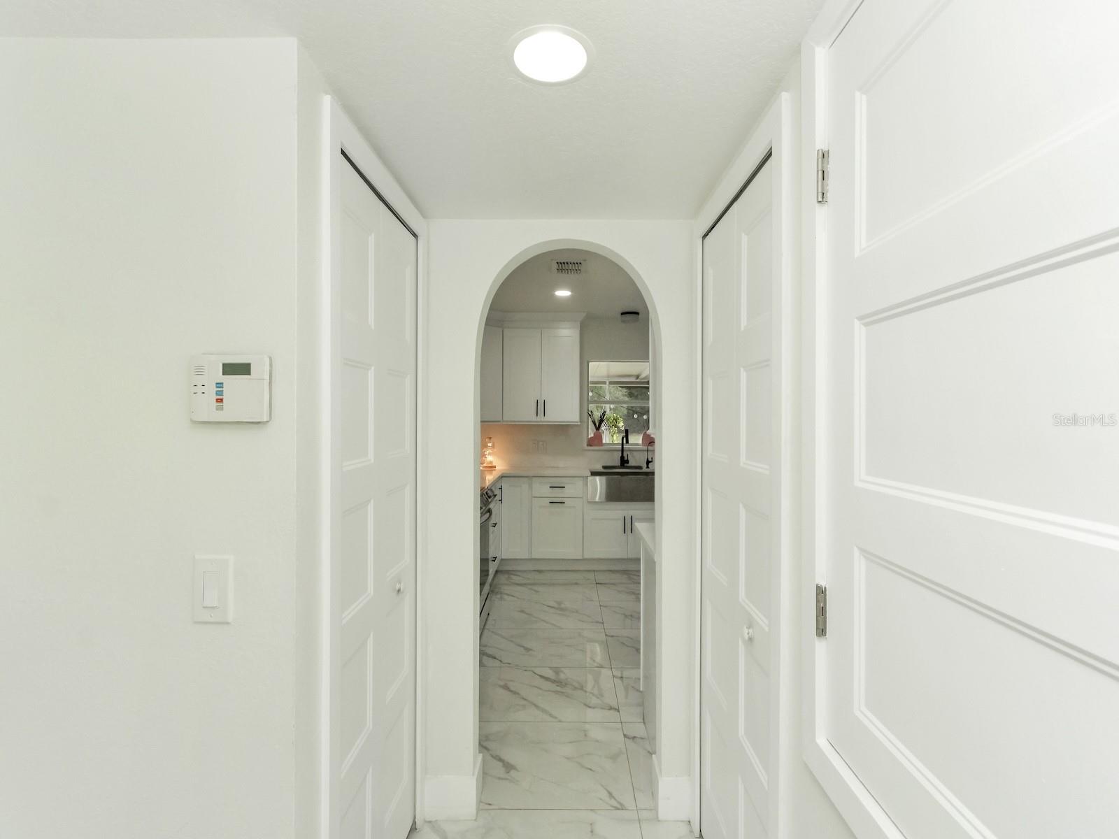 7561 LAKE ANDREA CIR, MOUNT DORA, FL — photo 20