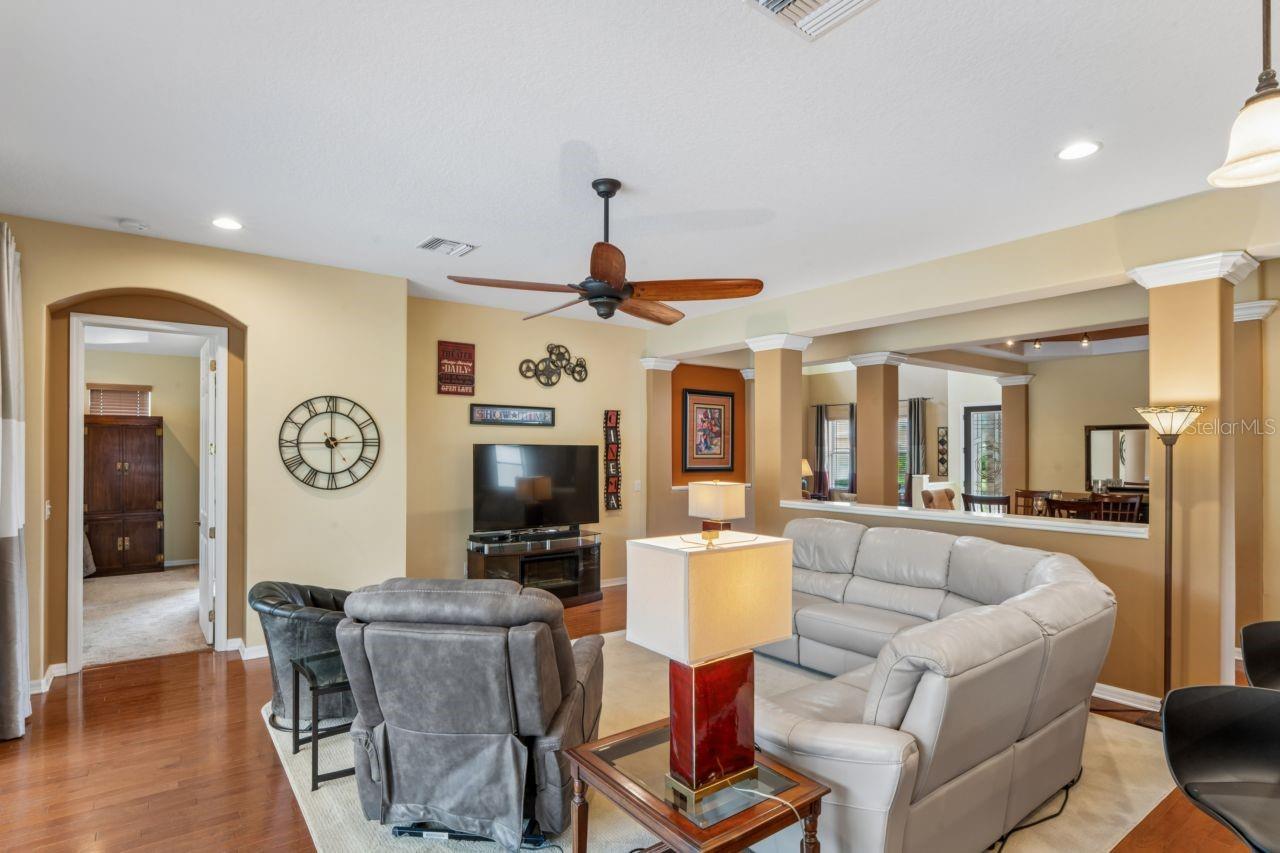8719 CREEDMOOR LN, NEW PORT RICHEY, FL — photo 31