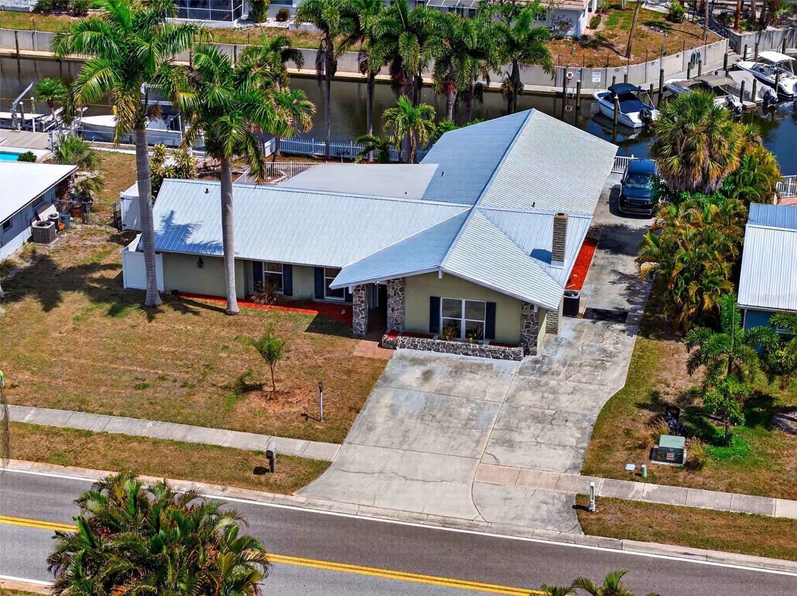 2555 CONSTITUTION BLVD, SARASOTA, FL — photo 3