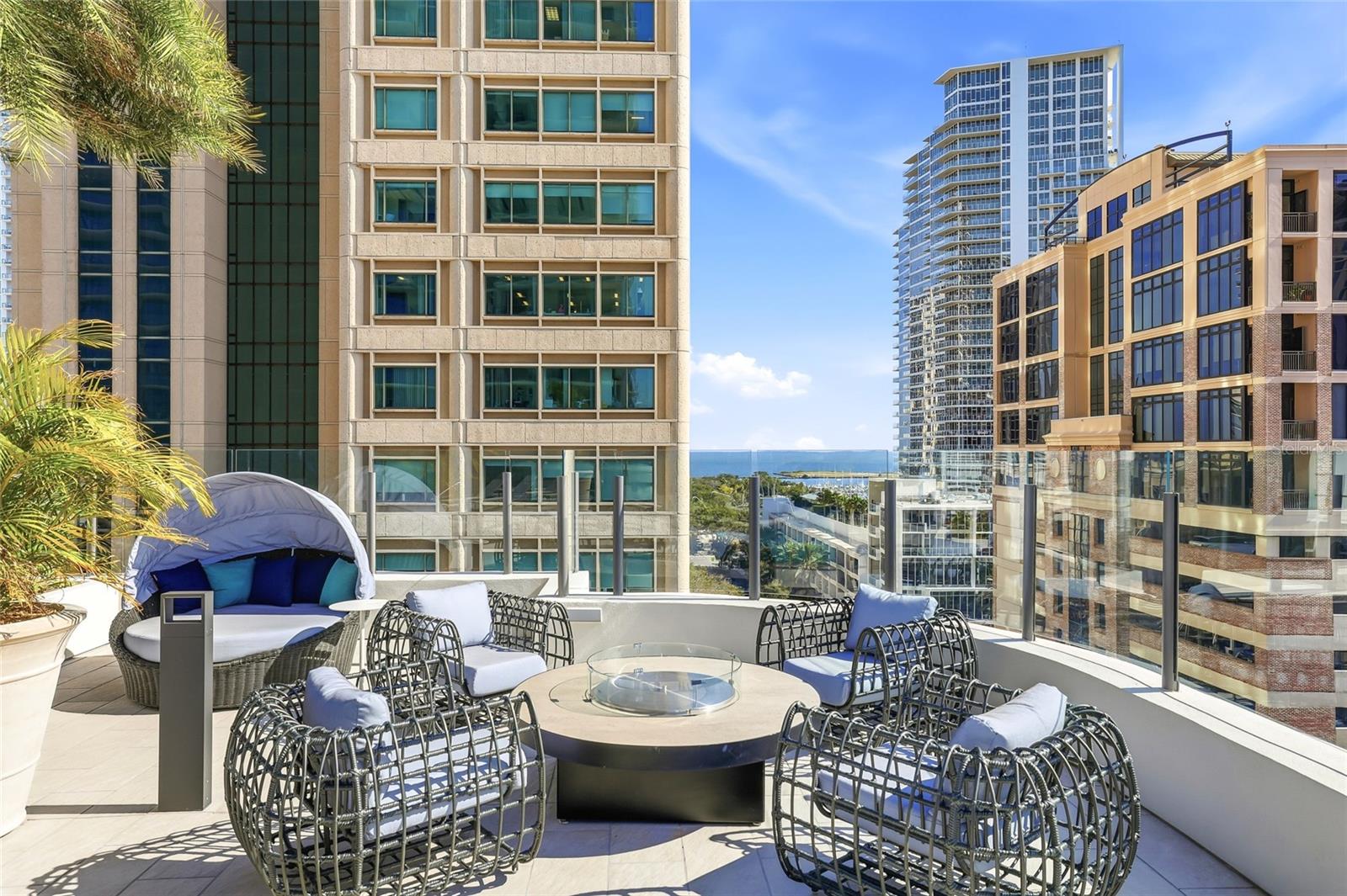 275 1ST AVE S #1003, ST PETERSBURG, FL — photo 40