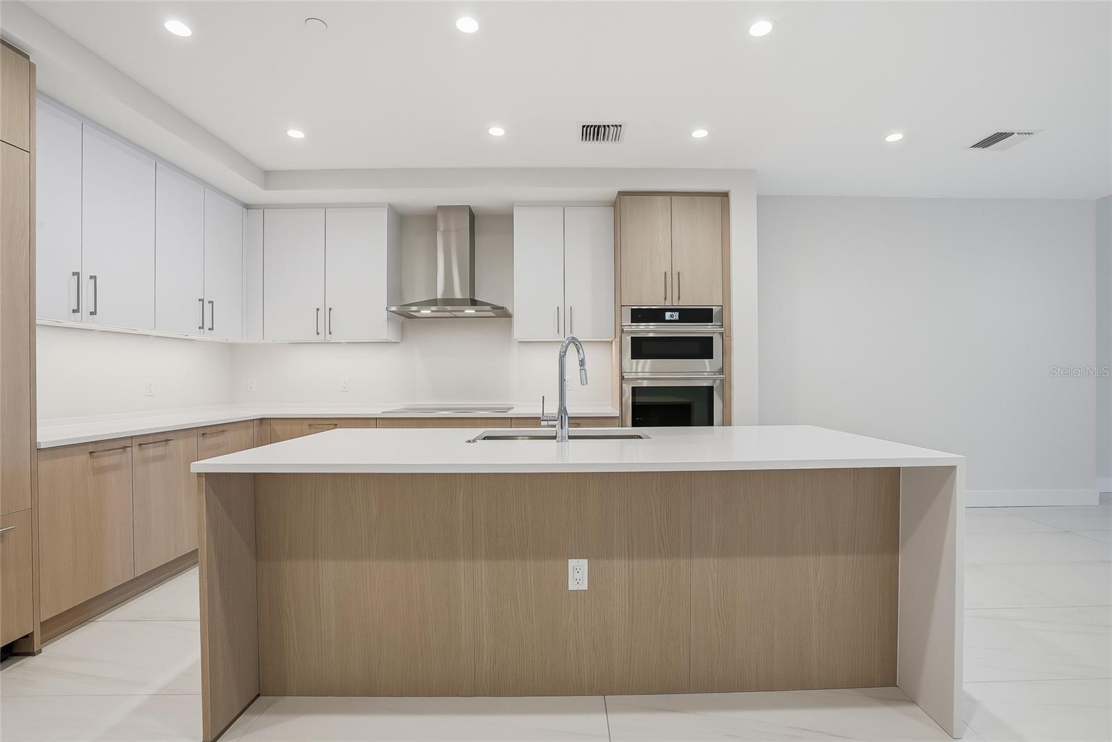 275 1ST AVE S #1003, ST PETERSBURG, FL — photo 46
