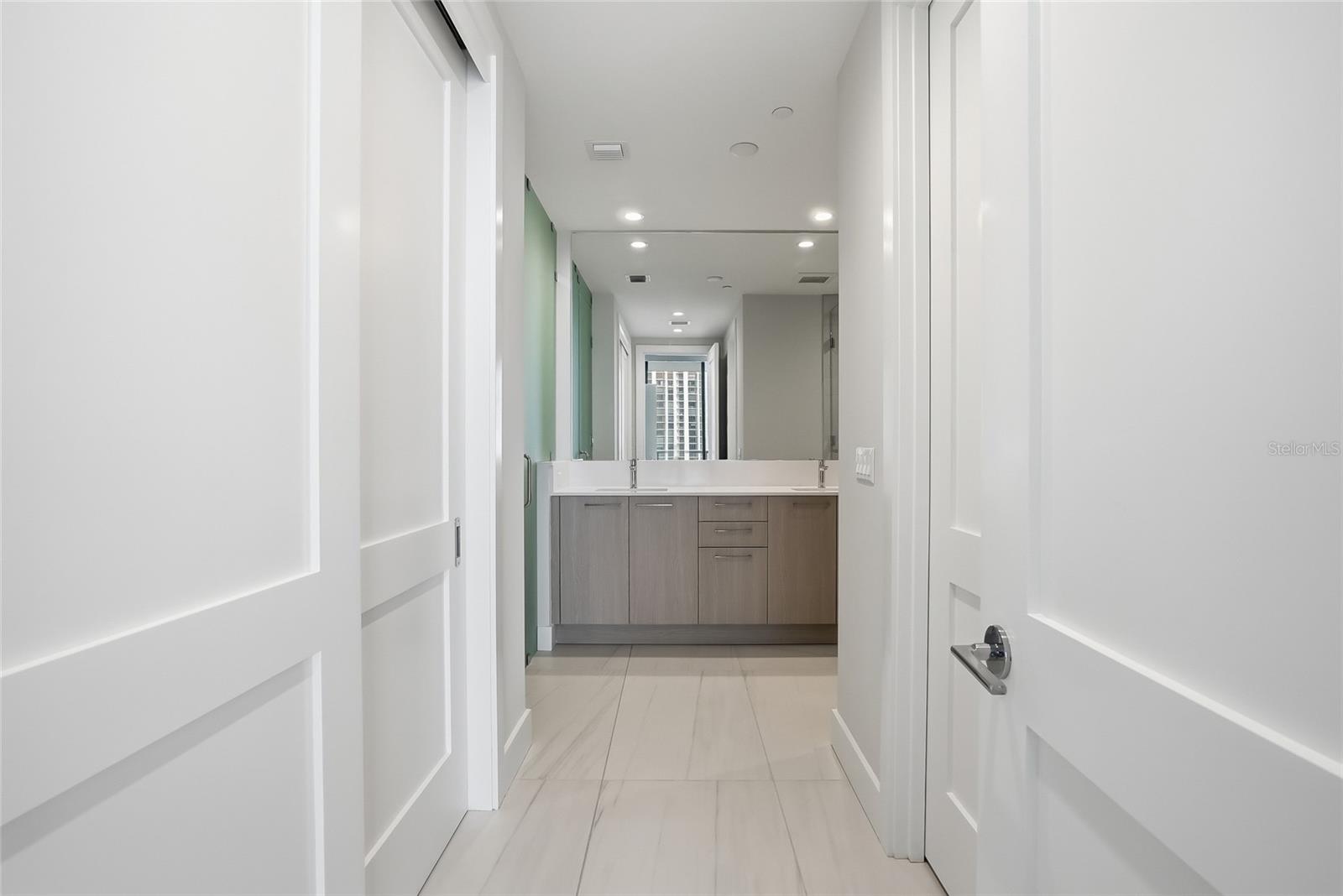 275 1ST AVE S #1003, ST PETERSBURG, FL — photo 64