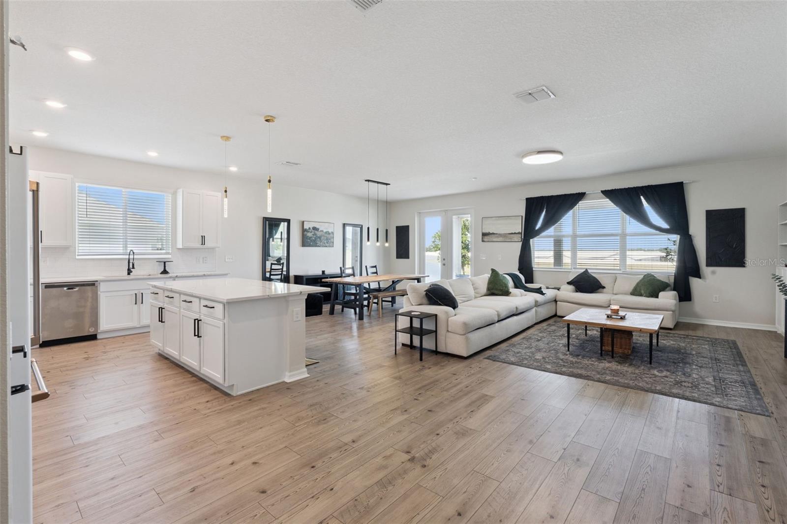 2429 BEGONIA ST, MASCOTTE, FL — photo 5