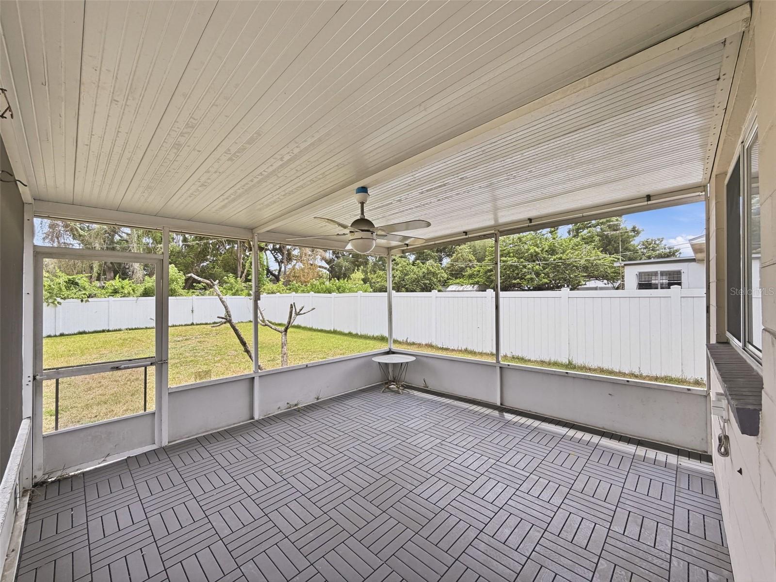 2518 W NORTH ST, TAMPA, FL — photo 9