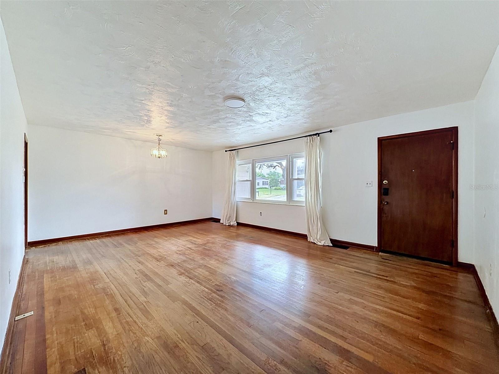 2518 W NORTH ST, TAMPA, FL — photo 11