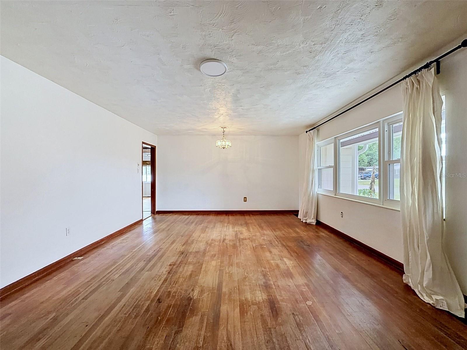 2518 W NORTH ST, TAMPA, FL — photo 13