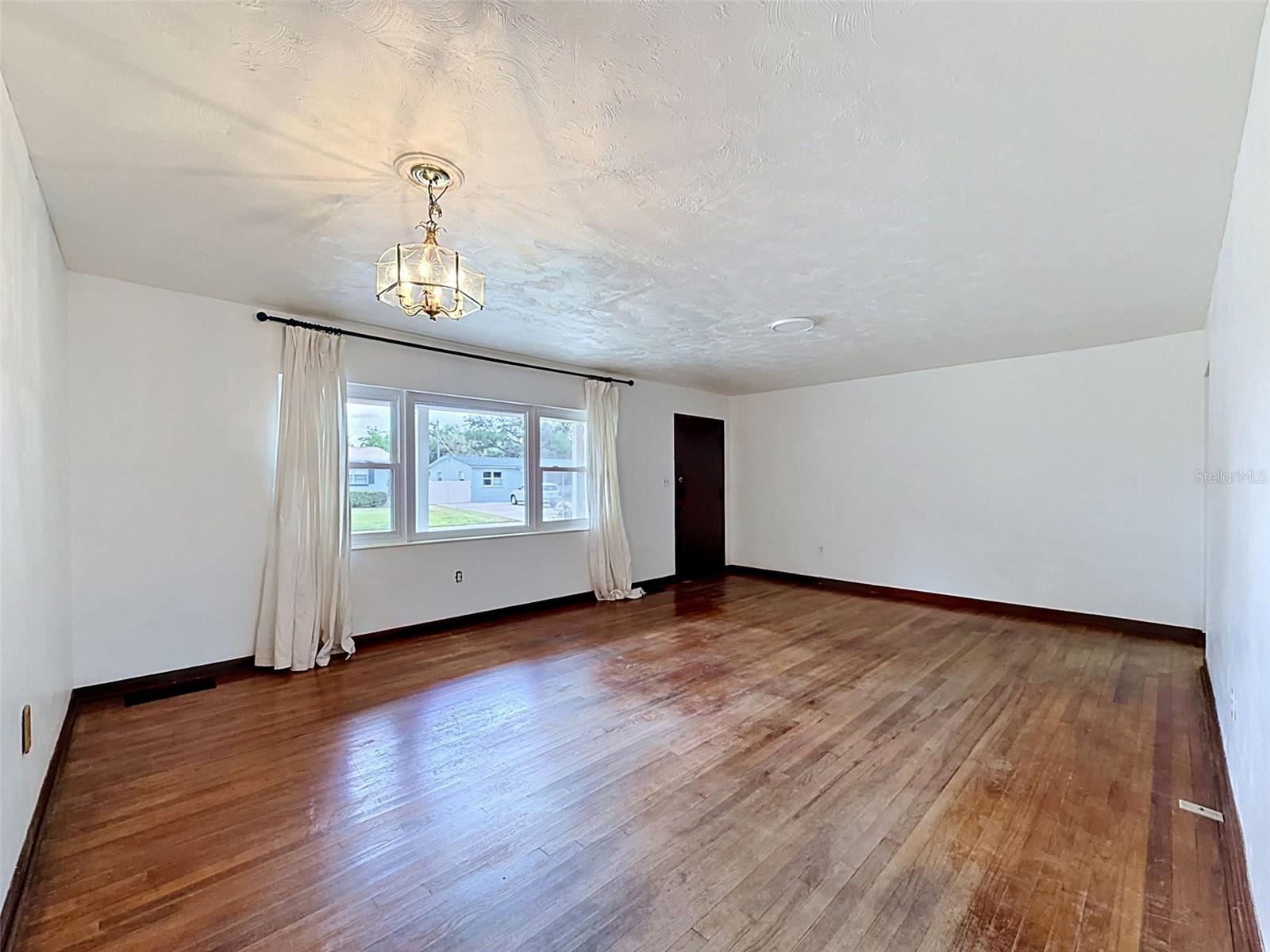 2518 W NORTH ST, TAMPA, FL — photo 14