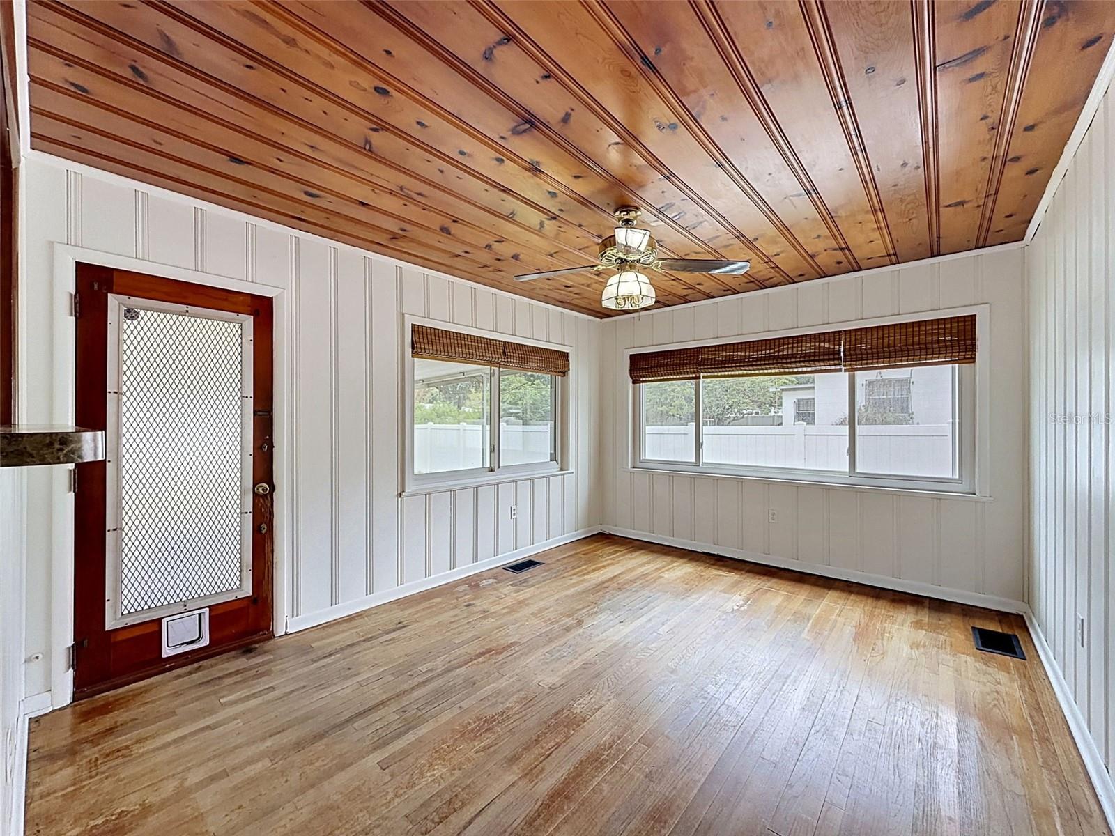 2518 W NORTH ST, TAMPA, FL — photo 18