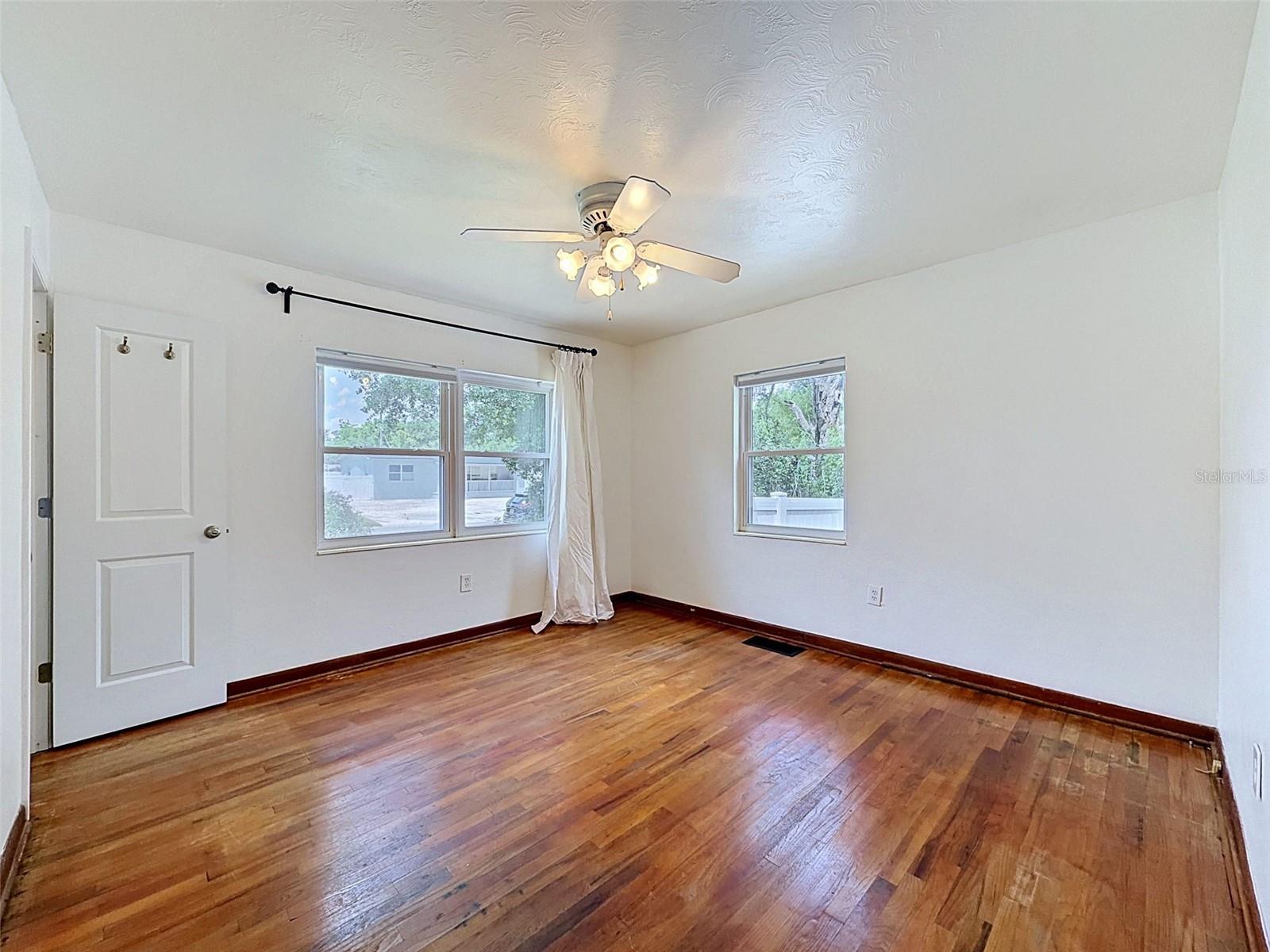 2518 W NORTH ST, TAMPA, FL — photo 28