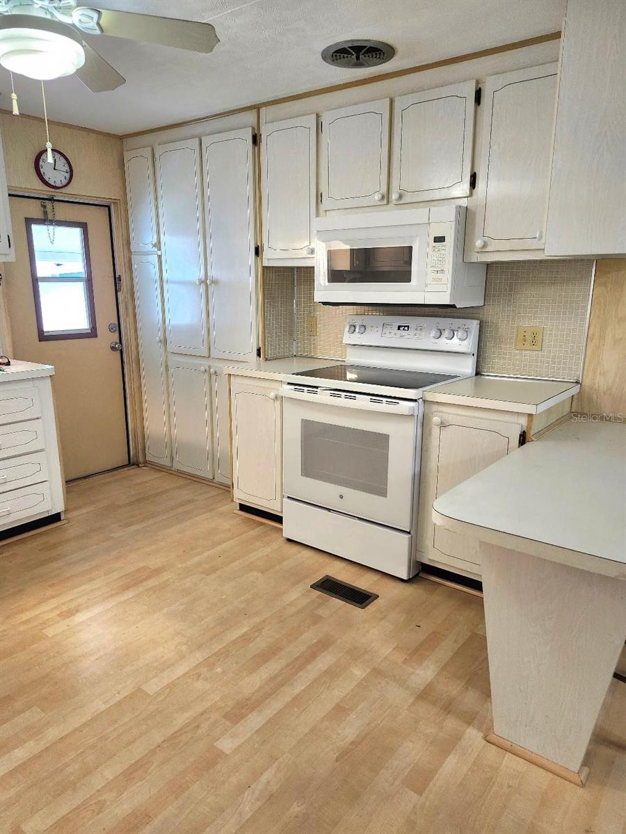 6512 TEXAS ST, BRADENTON, FL — photo 16