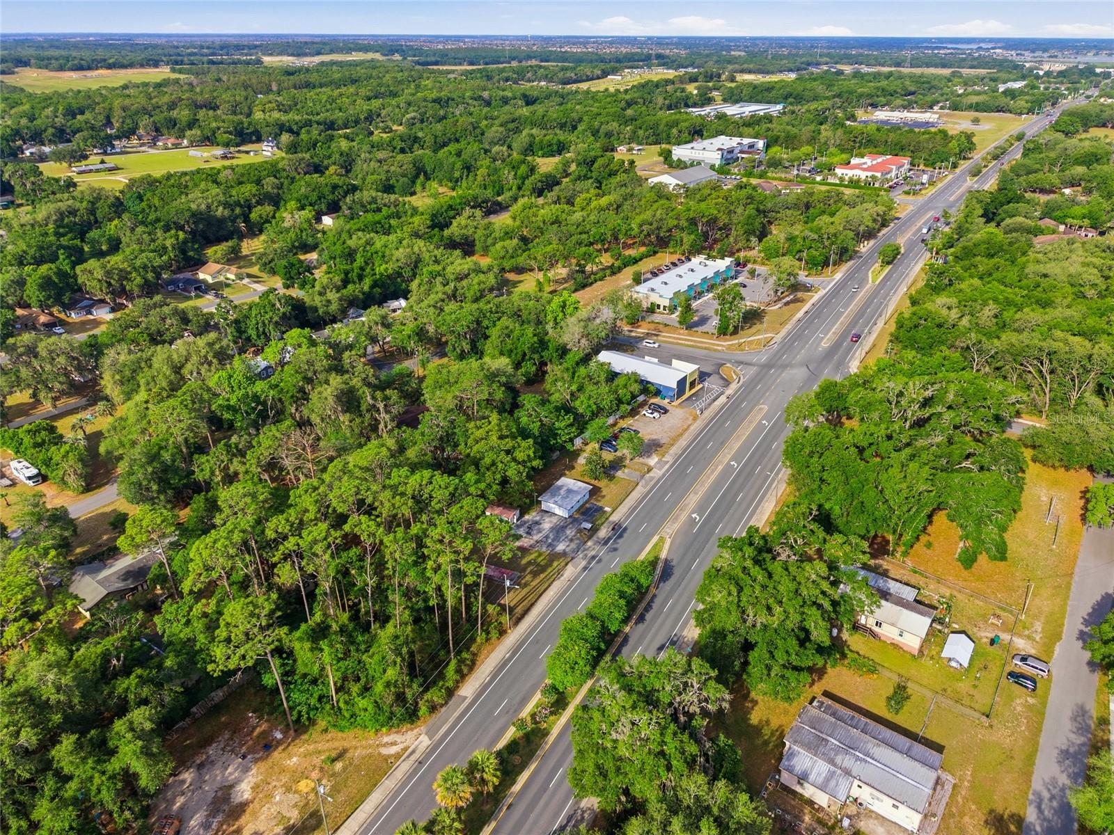 320 HIGHWAY 466, LADY LAKE, FL — photo 19