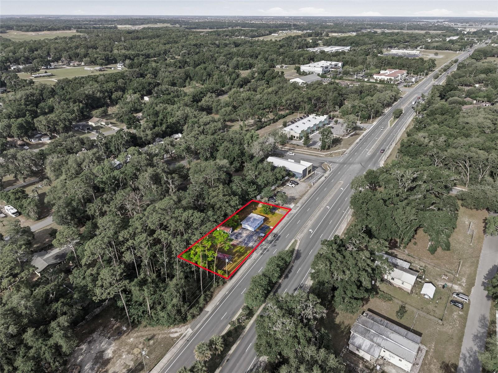 320 HIGHWAY 466, LADY LAKE, FL — photo 21