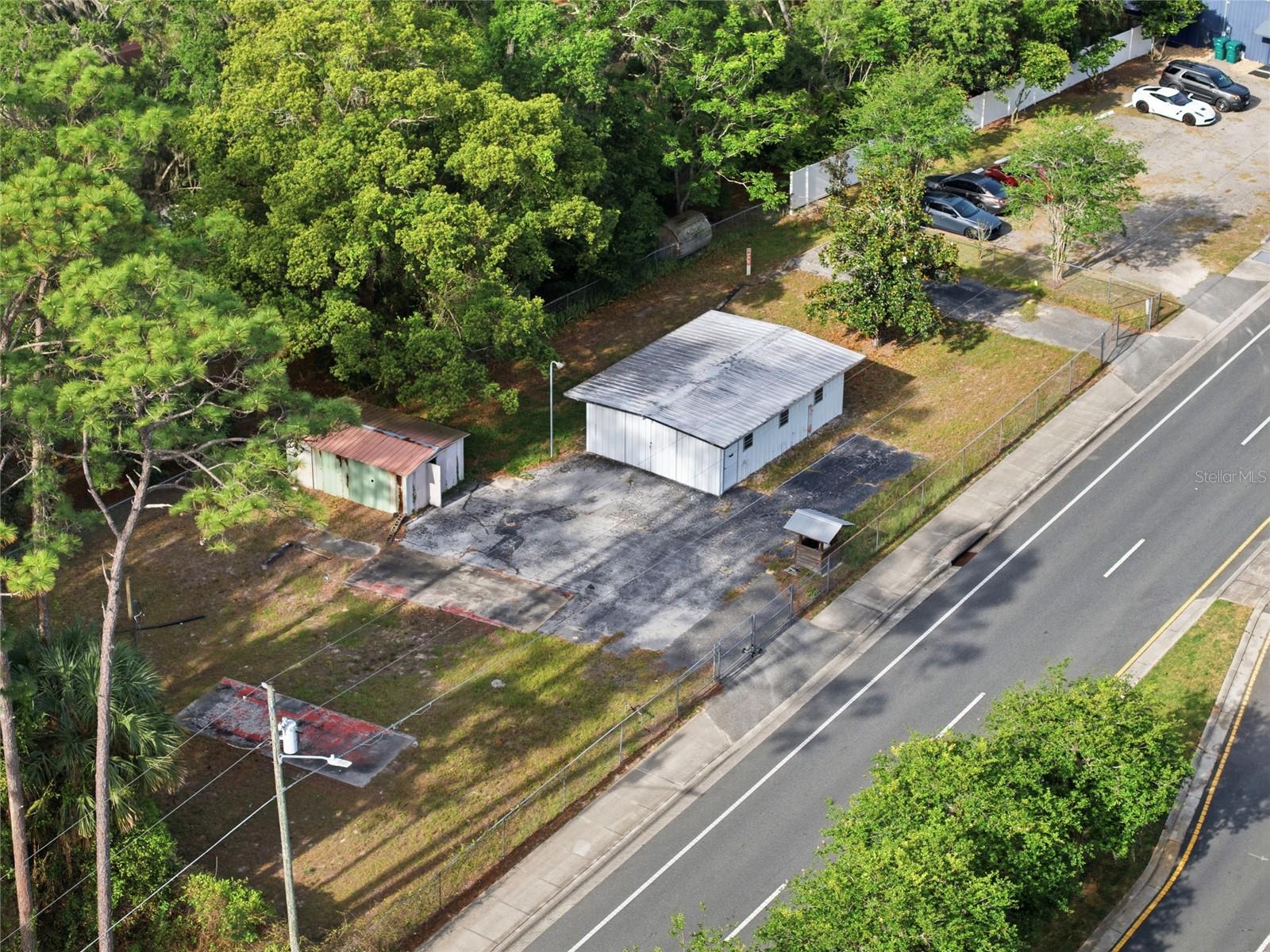320 HIGHWAY 466, LADY LAKE, FL — photo 23