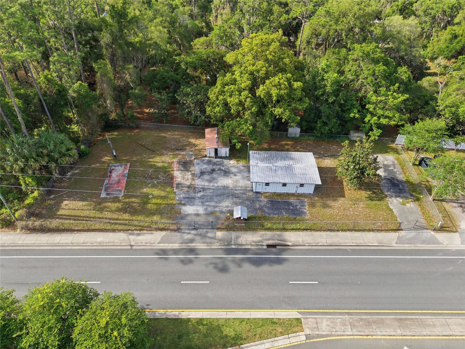 320 HIGHWAY 466, LADY LAKE, FL — photo 25