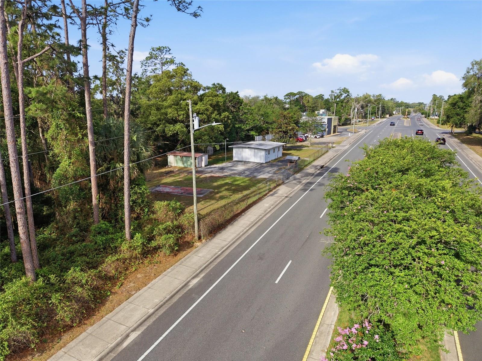 320 HIGHWAY 466, LADY LAKE, FL — photo 31