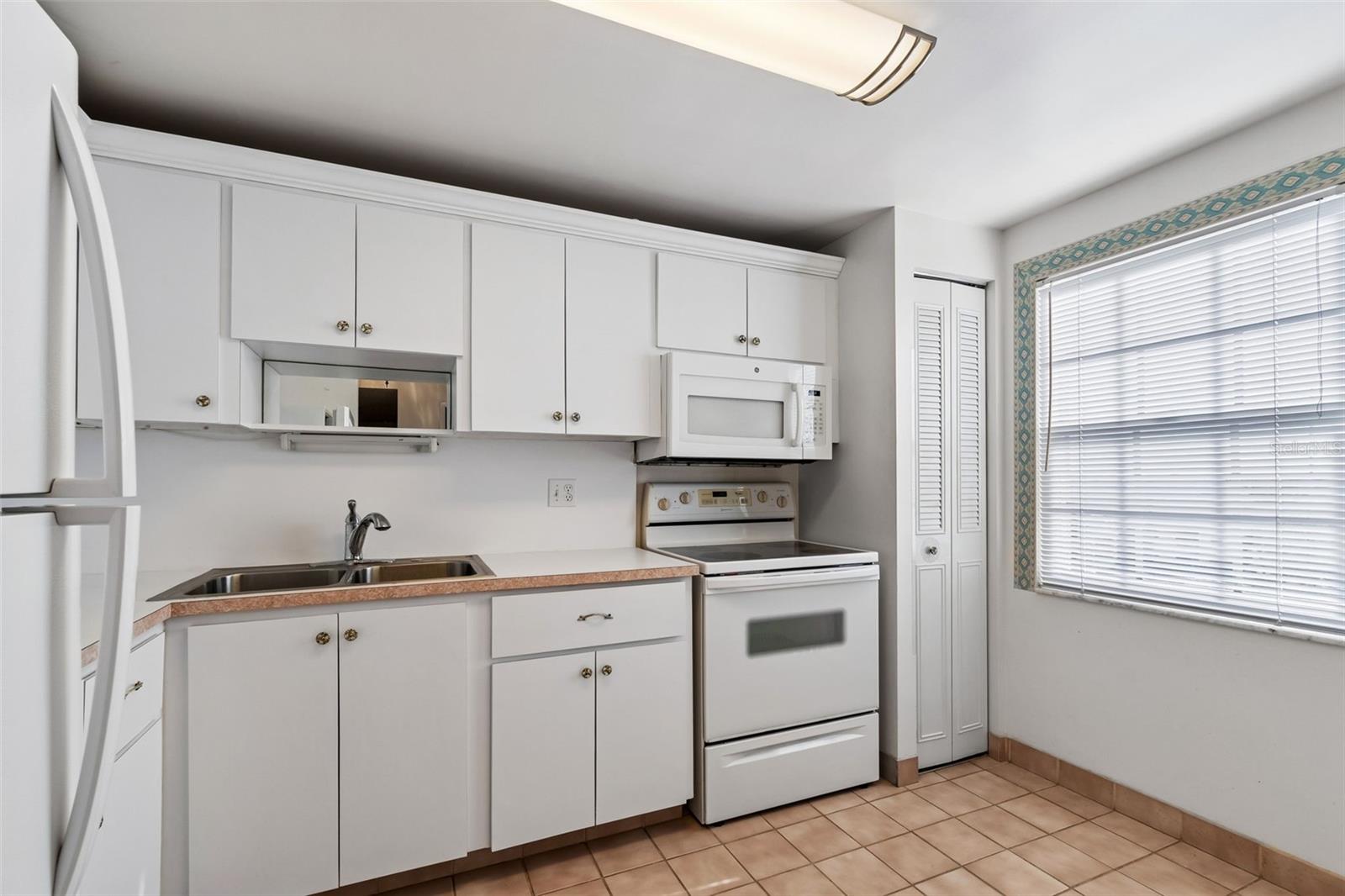 6960 20TH AVE N #501, ST PETERSBURG, FL — photo 23
