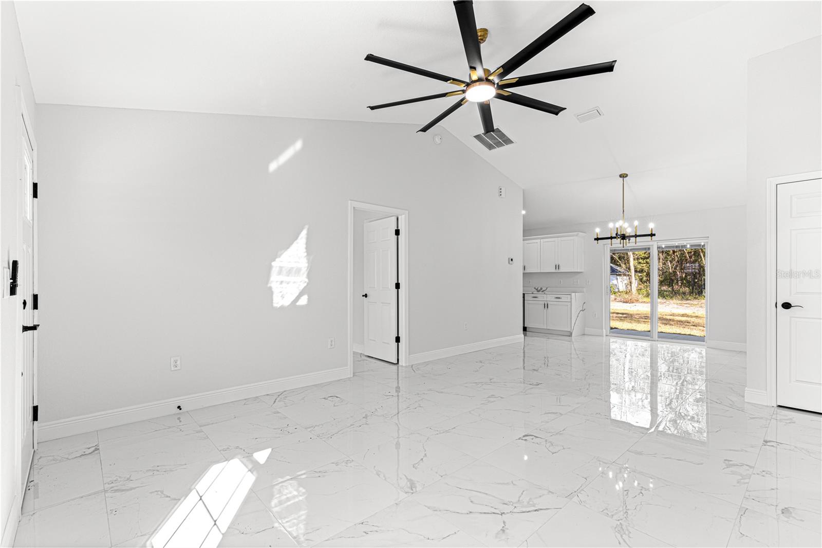 10325 SE 125TH LN, BELLEVIEW, FL — photo 4