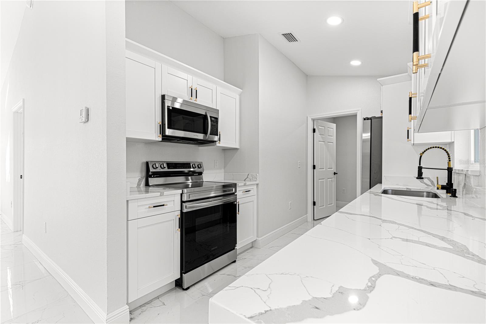10325 SE 125TH LN, BELLEVIEW, FL — photo 18