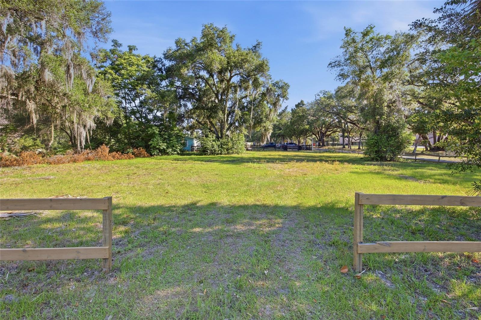 105 W HERMOSA ST, LADY LAKE, FL — photo 5