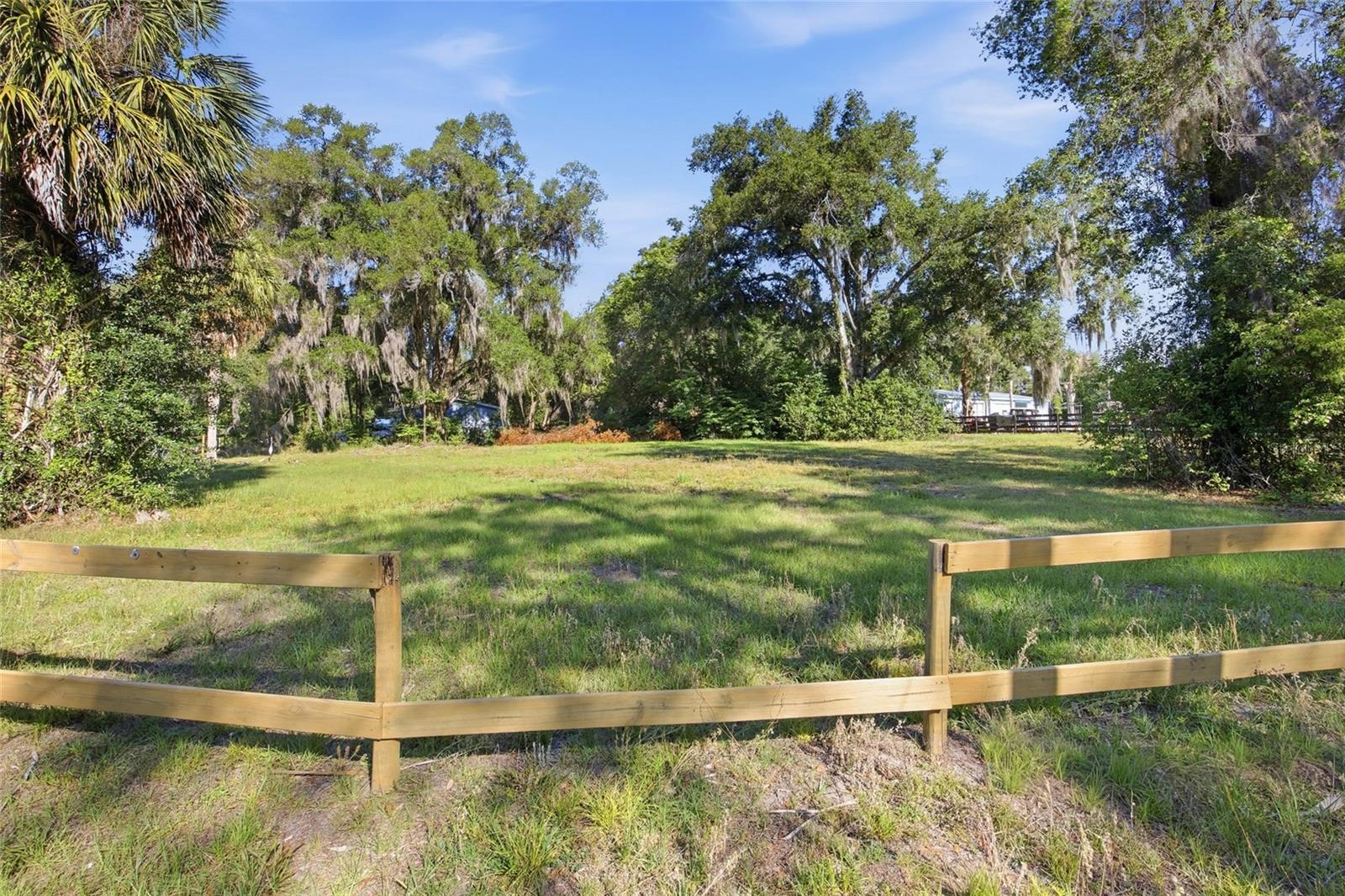 105 W HERMOSA ST, LADY LAKE, FL — photo 9