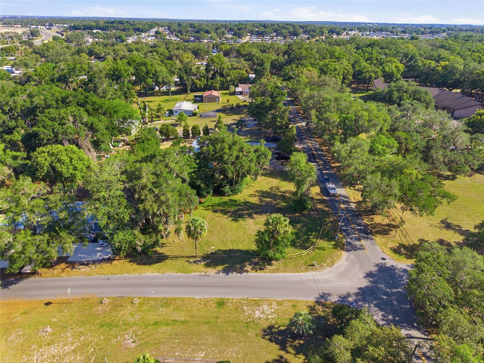 105 W HERMOSA ST, LADY LAKE, FL — photo 47