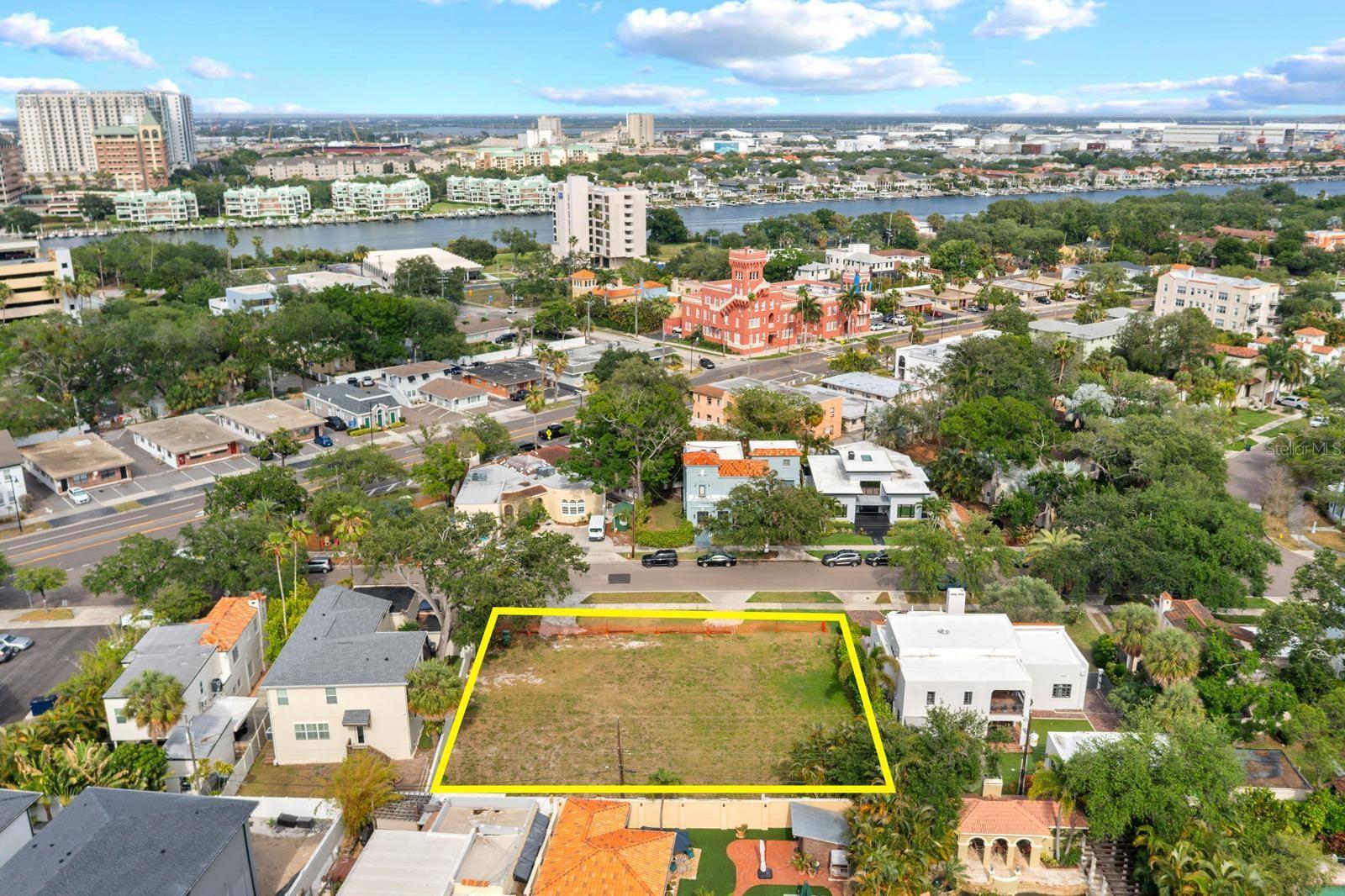 32 AEGEAN AVE, TAMPA, FL — photo 9