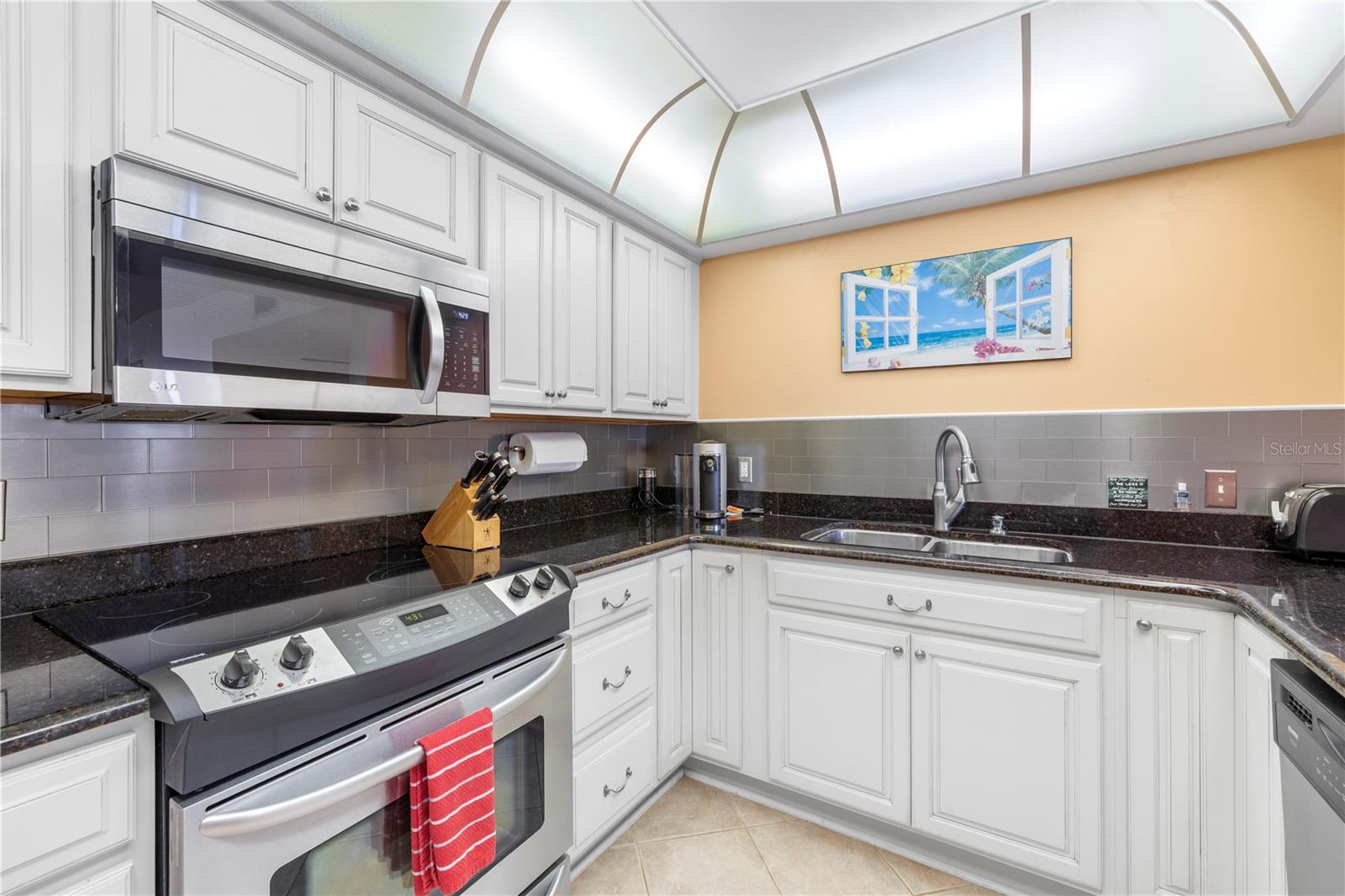 1460 GULF BLVD #412, CLEARWATER BEACH, FL — photo 16