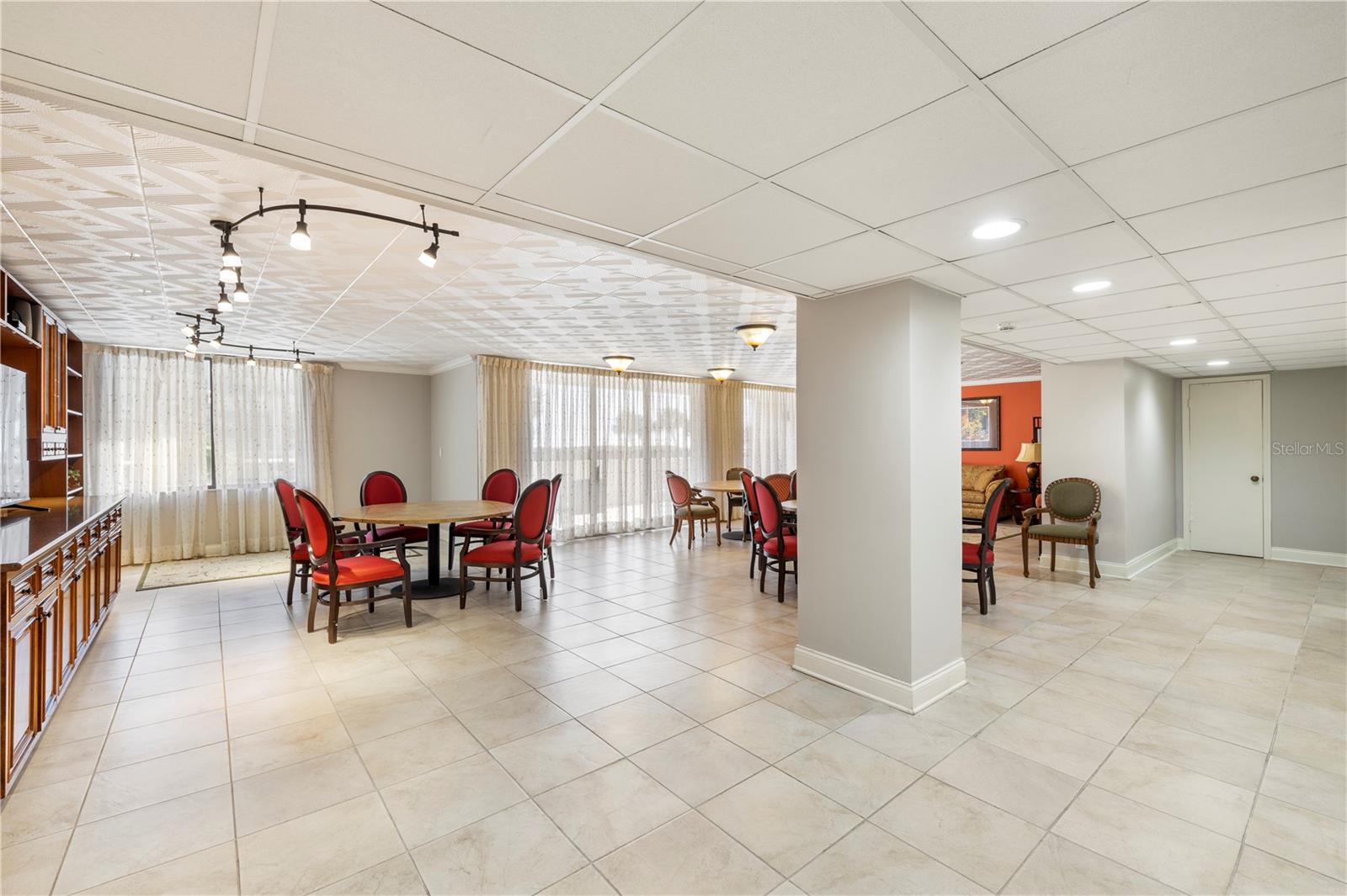 1460 GULF BLVD #412, CLEARWATER BEACH, FL — photo 47