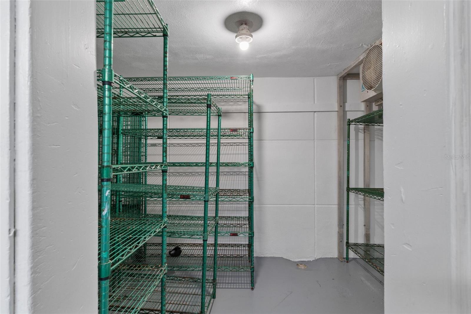 5300 E SILVER SPRINGS BLVD #B, SILVER SPRINGS, FL — photo 29