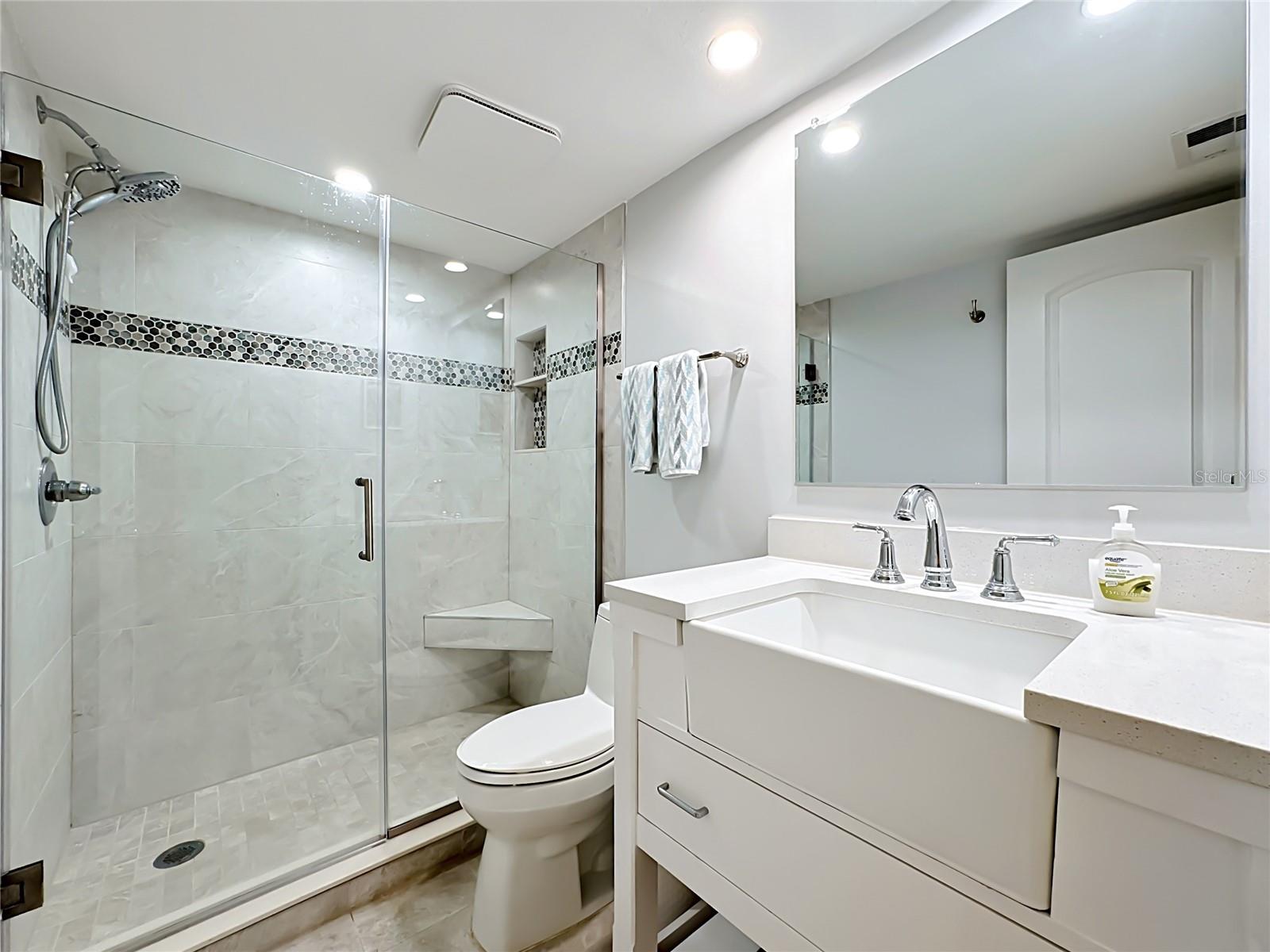 1515 PELICAN POINT DR #BA185, SARASOTA, FL — photo 40