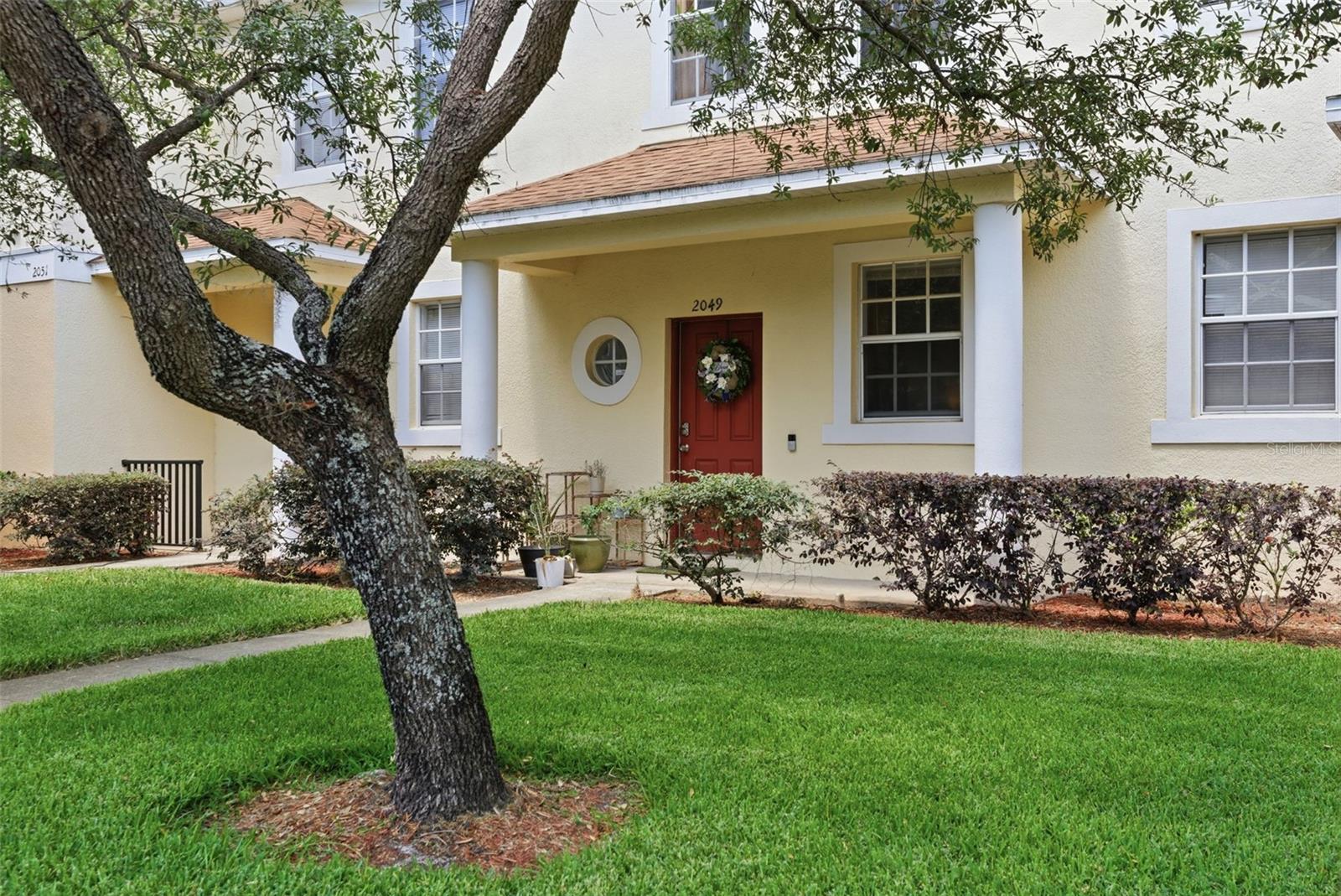 2049 FIESTA RIDGE CT, TAMPA, FL — photo 2
