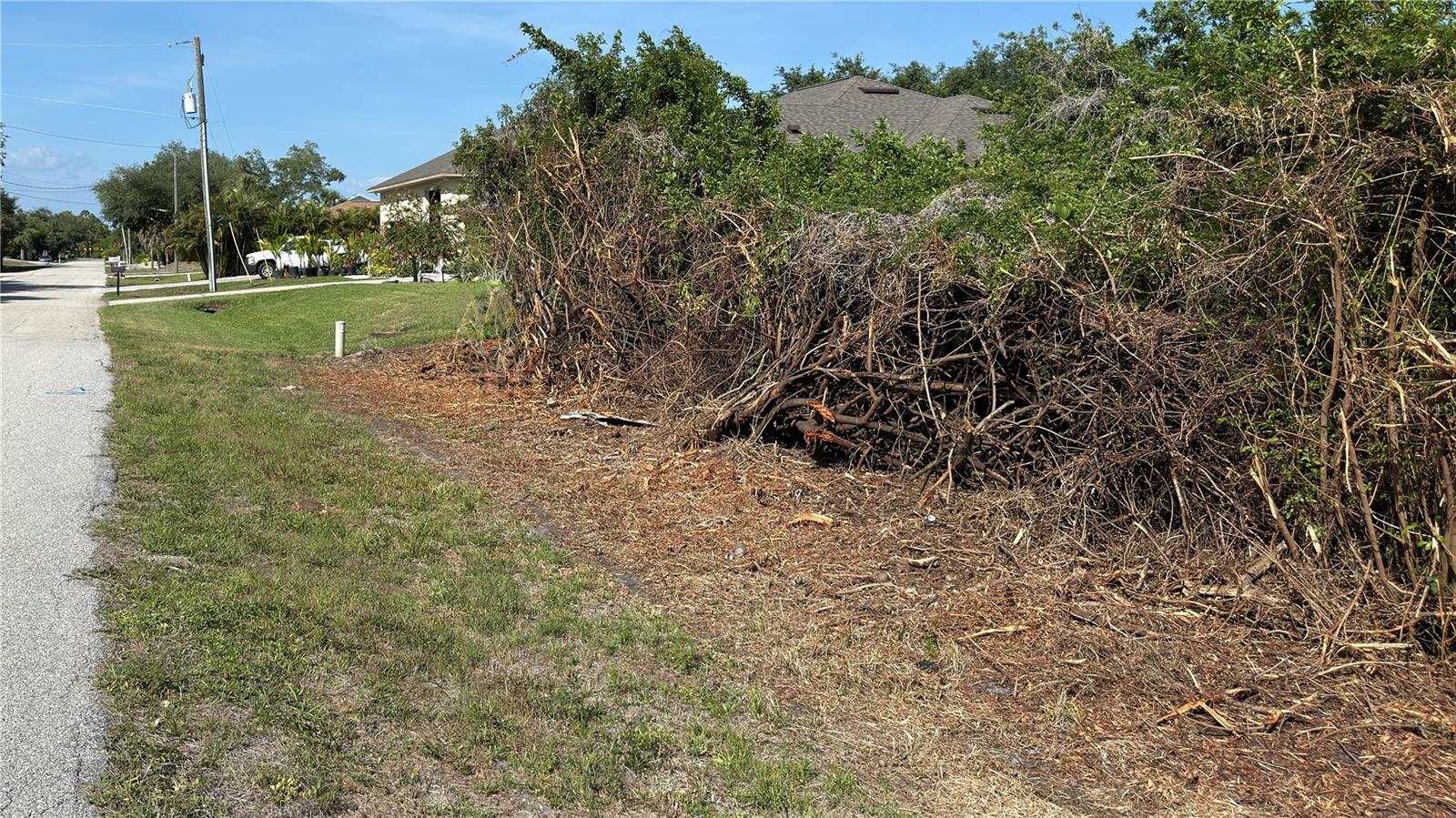7432 MEMORIAL DR, PORT CHARLOTTE, FL — photo 2