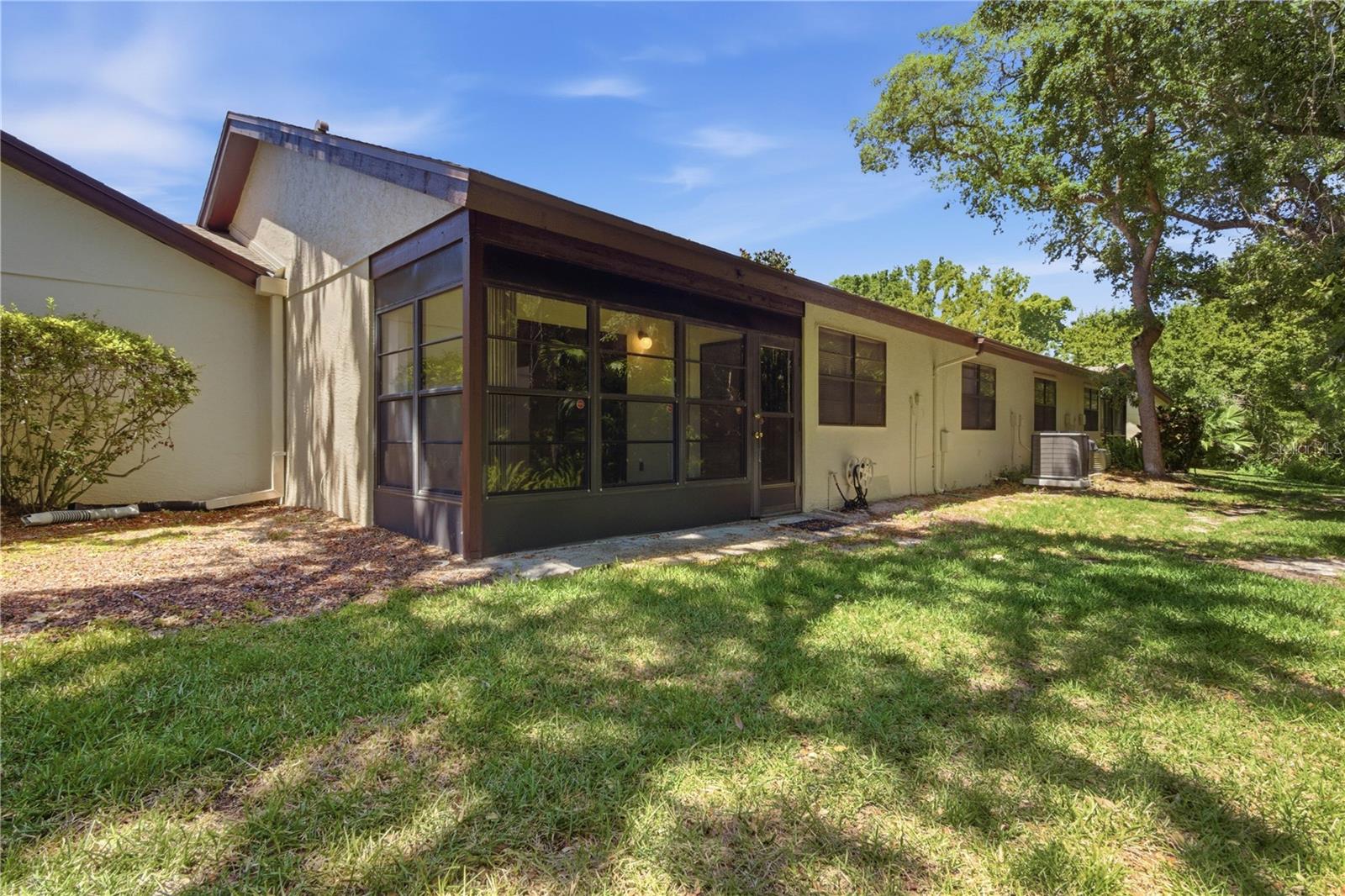 2909 FIG CT, PALM HARBOR, FL — photo 2