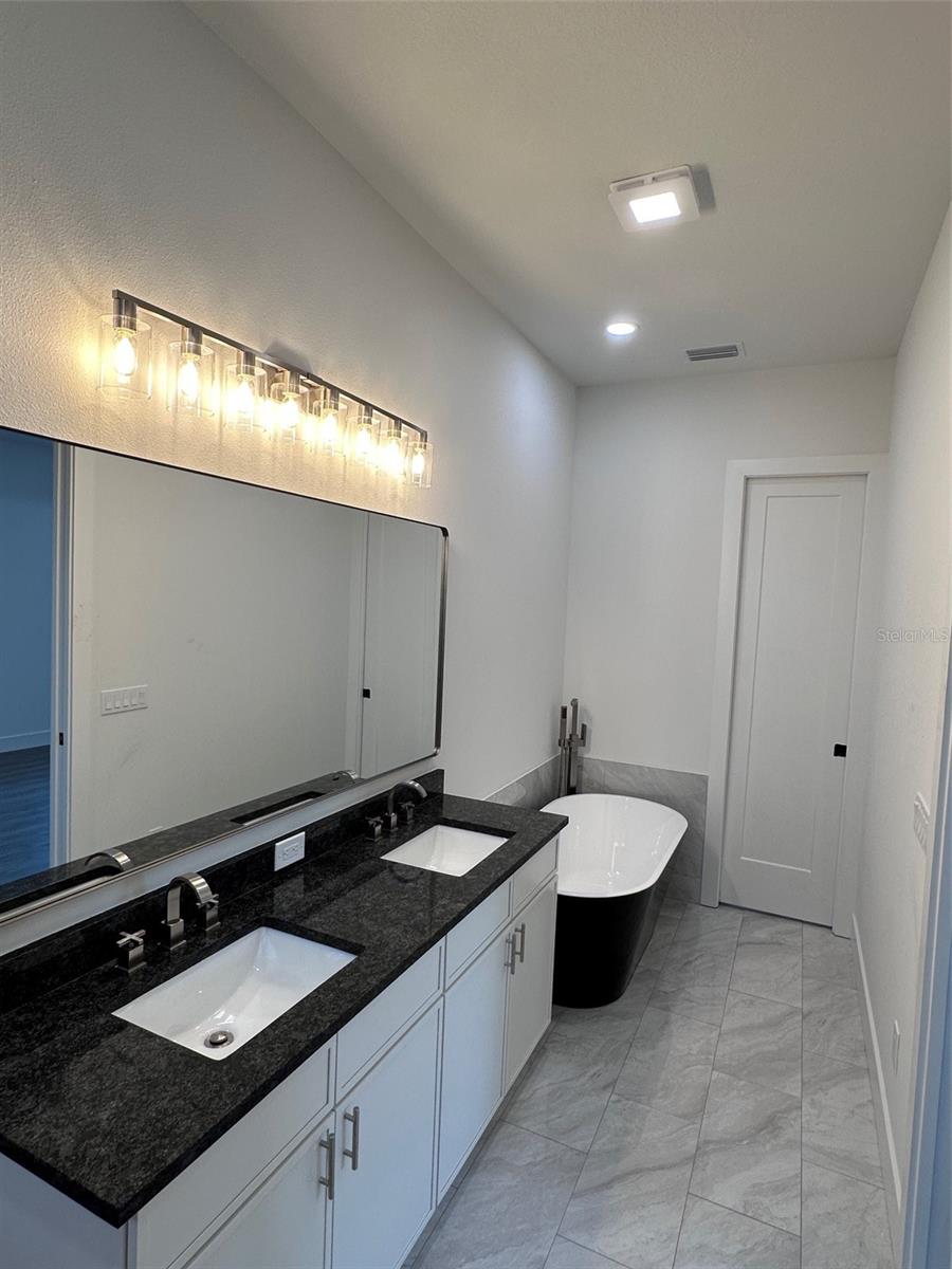 1531 29TH AVE N, ST PETERSBURG, FL — photo 18