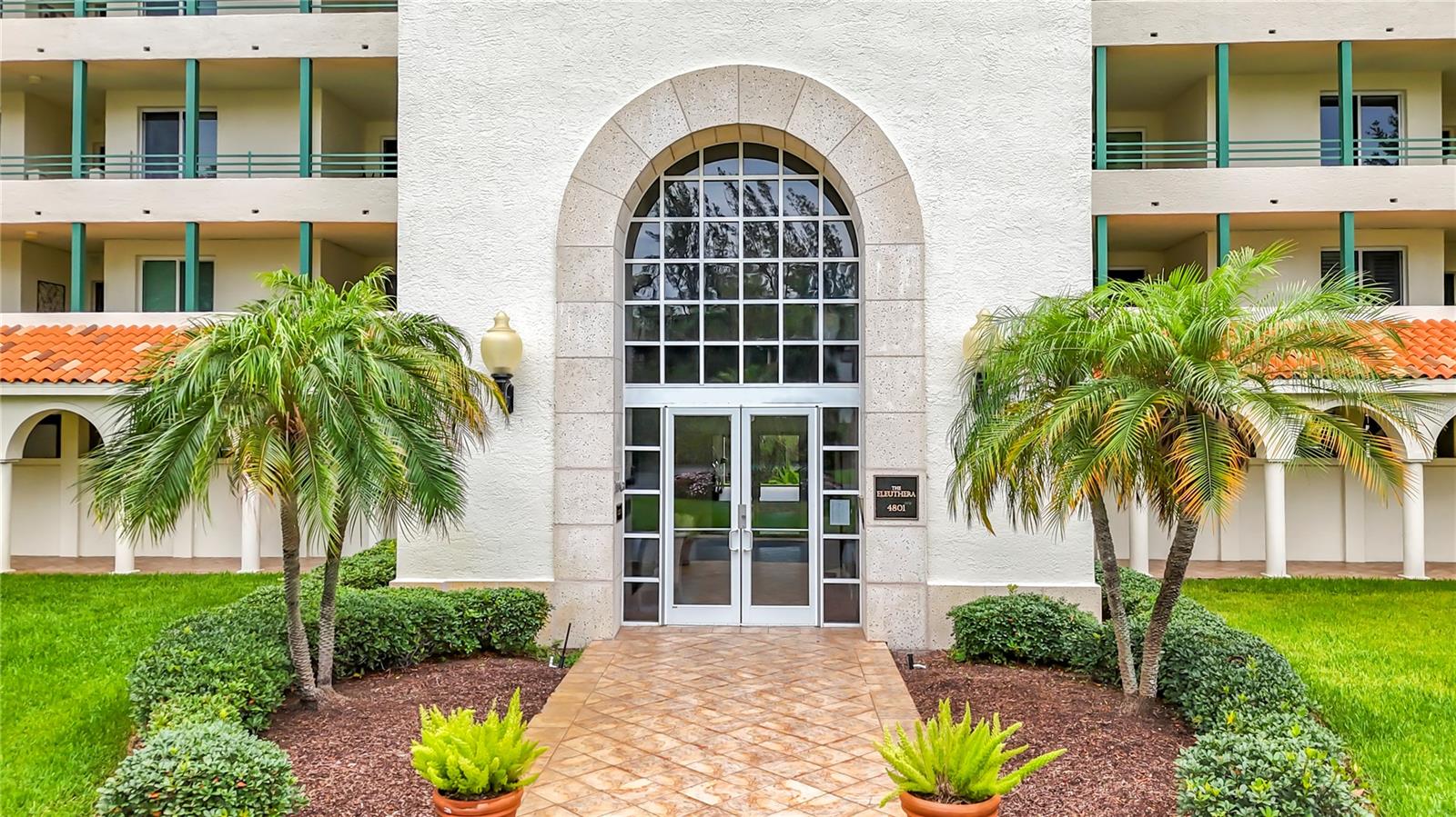 4801 OSPREY DR S #103, ST PETERSBURG, FL — photo 2