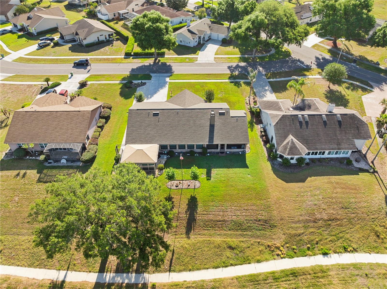 6219 HUNTINGTON DR, ZEPHYRHILLS, FL — photo 48