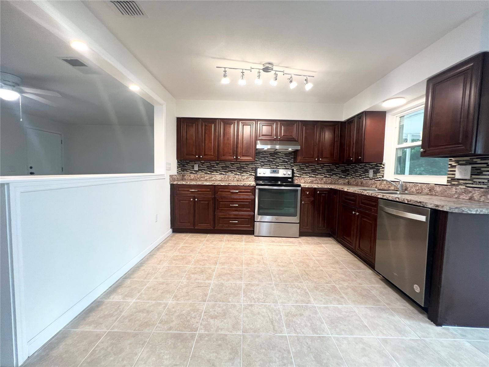137 LOWELL RD, WINTER HAVEN, FL — photo 10
