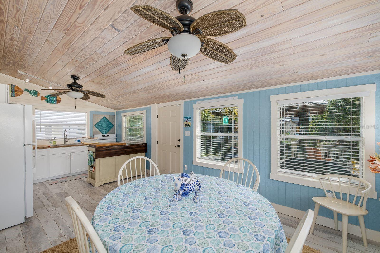 5473 DARLENE ST, WEEKI WACHEE, FL — photo 14