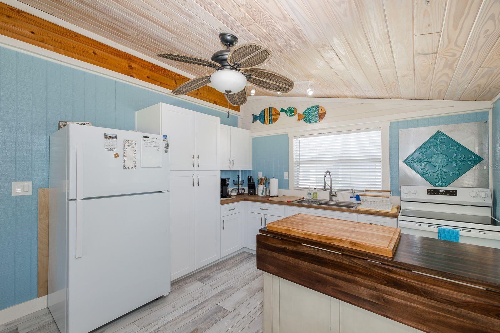 5473 DARLENE ST, WEEKI WACHEE, FL — photo 38