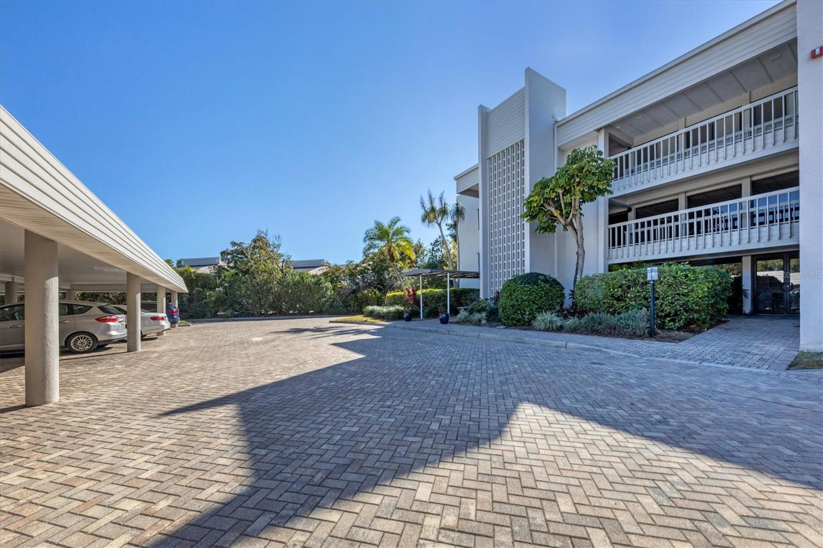5757 GULF OF MEXICO DR #305, LONGBOAT KEY, FL — photo 46