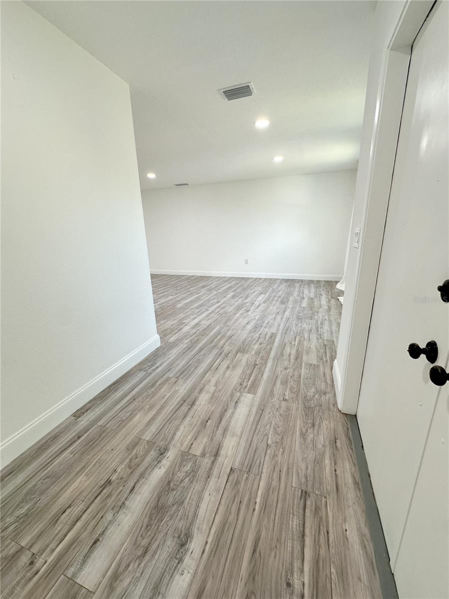 1081 HUMBOLDT ST, ENGLEWOOD, FL — photo 2
