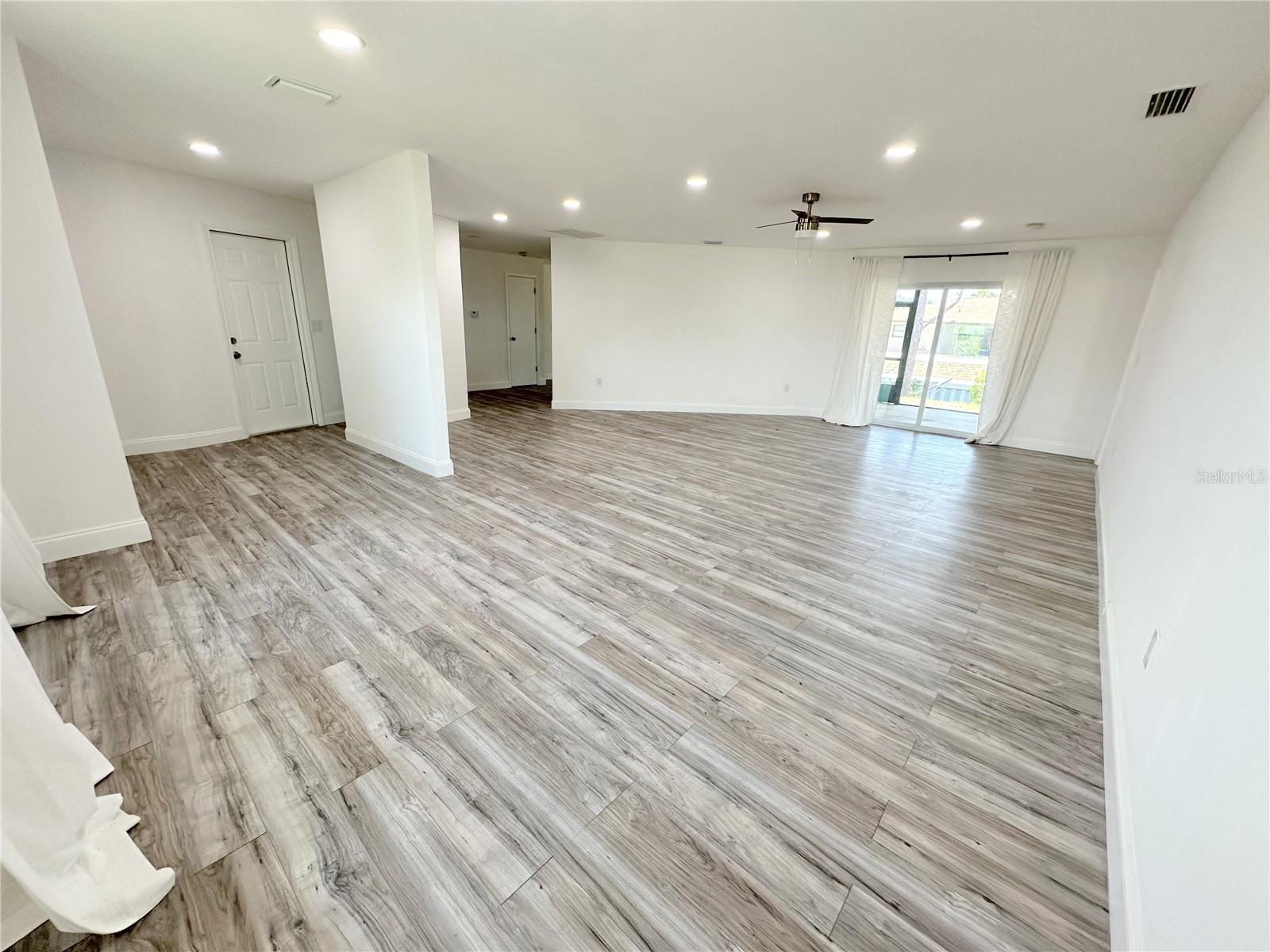 1081 HUMBOLDT ST, ENGLEWOOD, FL — photo 3