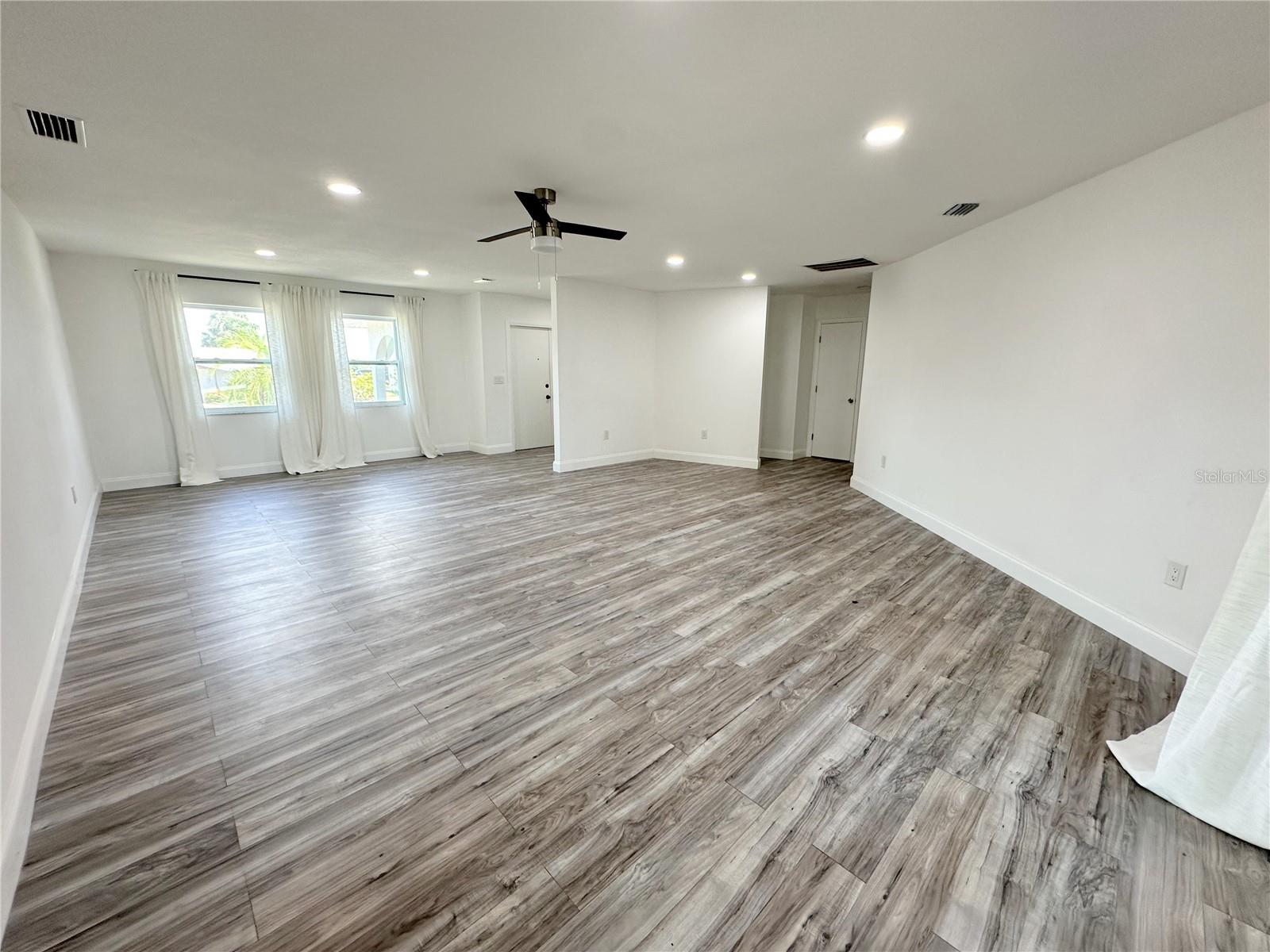 1081 HUMBOLDT ST, ENGLEWOOD, FL — photo 4