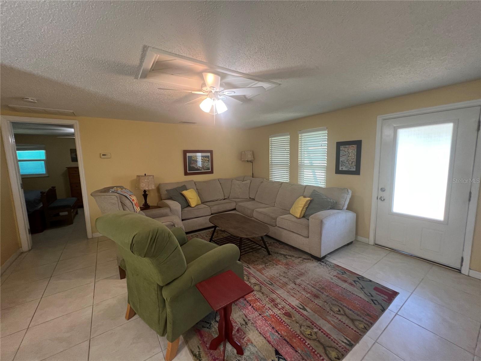650 HARTFORD DR NW, PORT CHARLOTTE, FL — photo 4