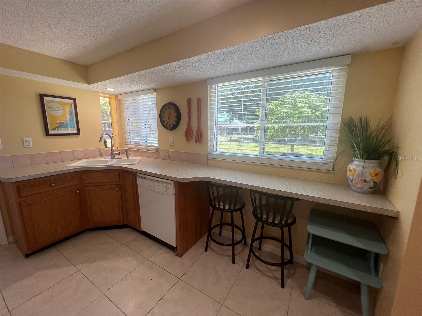650 HARTFORD DR NW, PORT CHARLOTTE, FL — photo 7