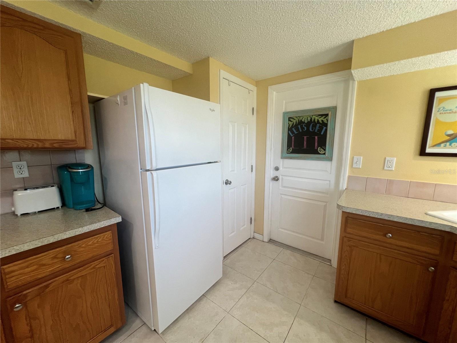 650 HARTFORD DR NW, PORT CHARLOTTE, FL — photo 11