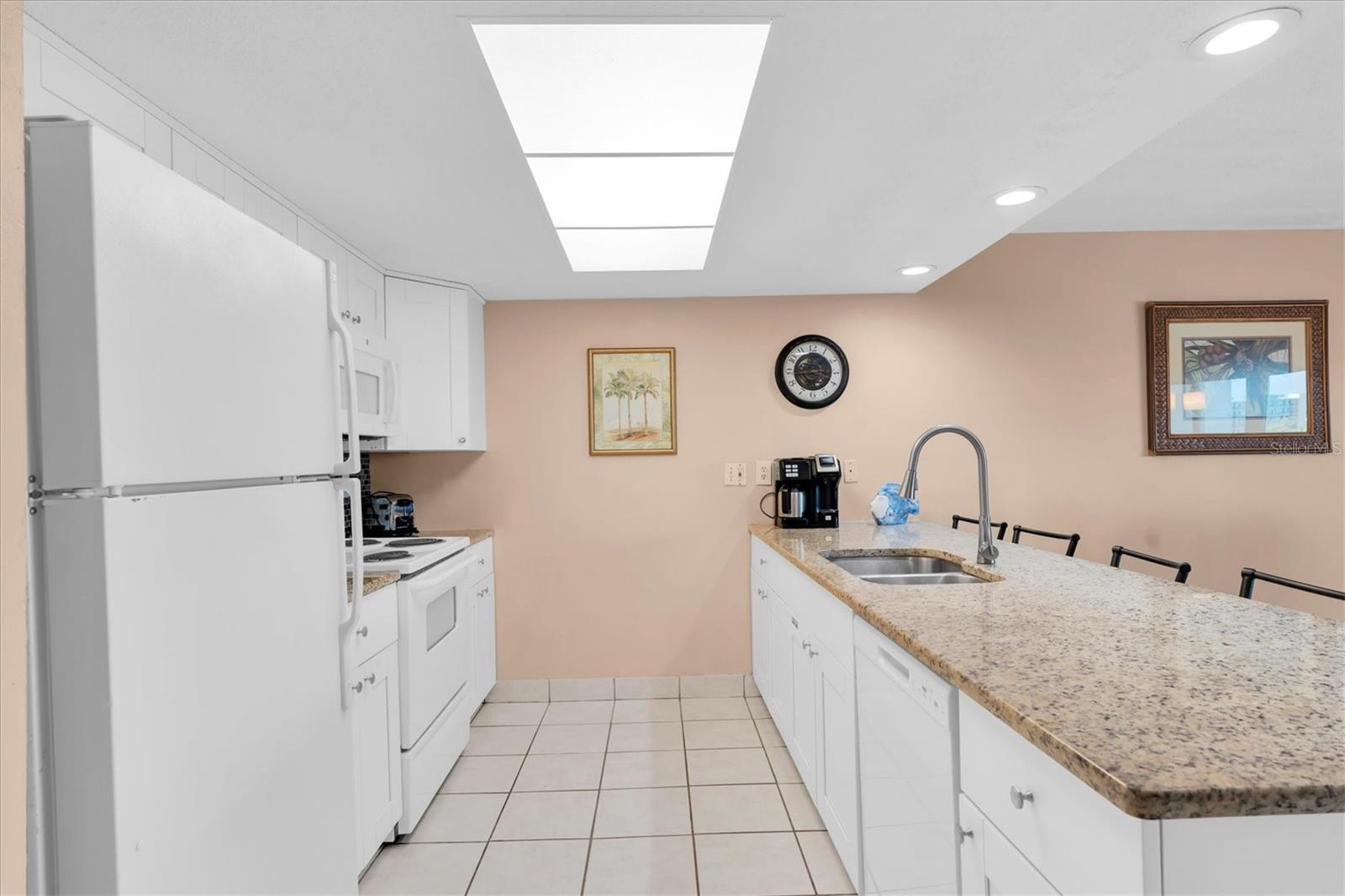 19610 GULF BLVD #308, INDIAN ROCKS BEACH, FL — photo 11